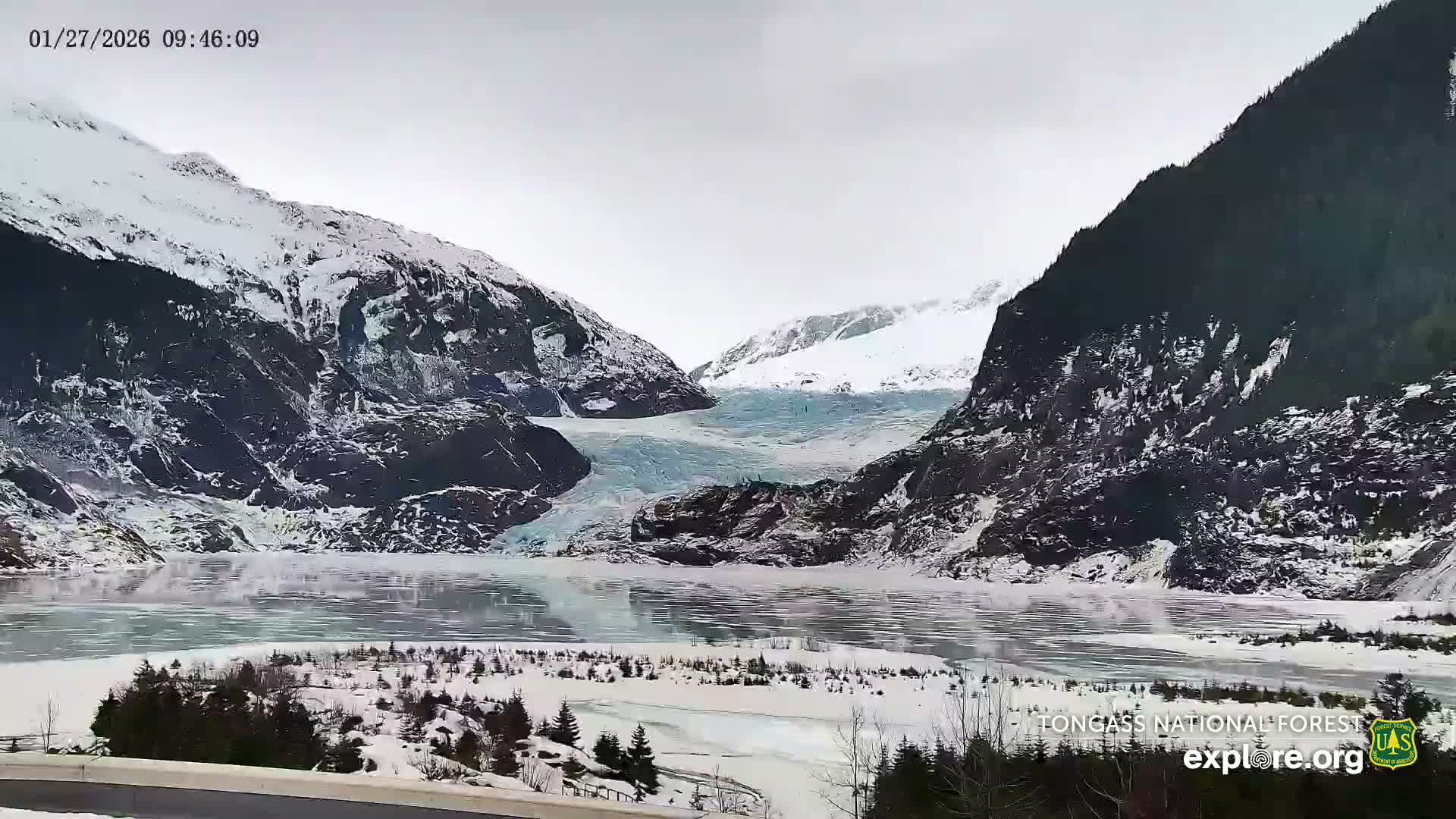 Mendenhall Glacier , Lake & Mountain Live Cam - Mendenhall Valley, Juneau, Alaska, USA