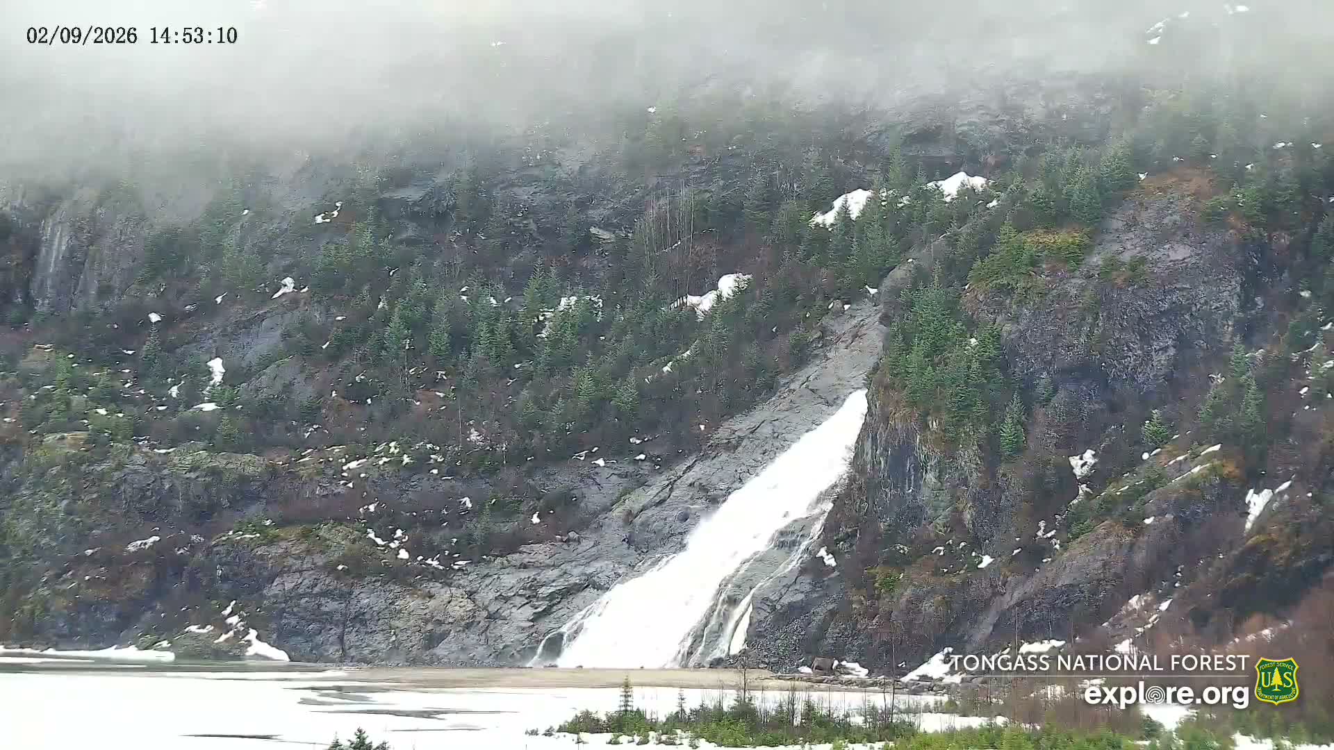 Mendenhall Glacier , Lake & Mountain Live Cam - Mendenhall Valley, Juneau, Alaska, USA