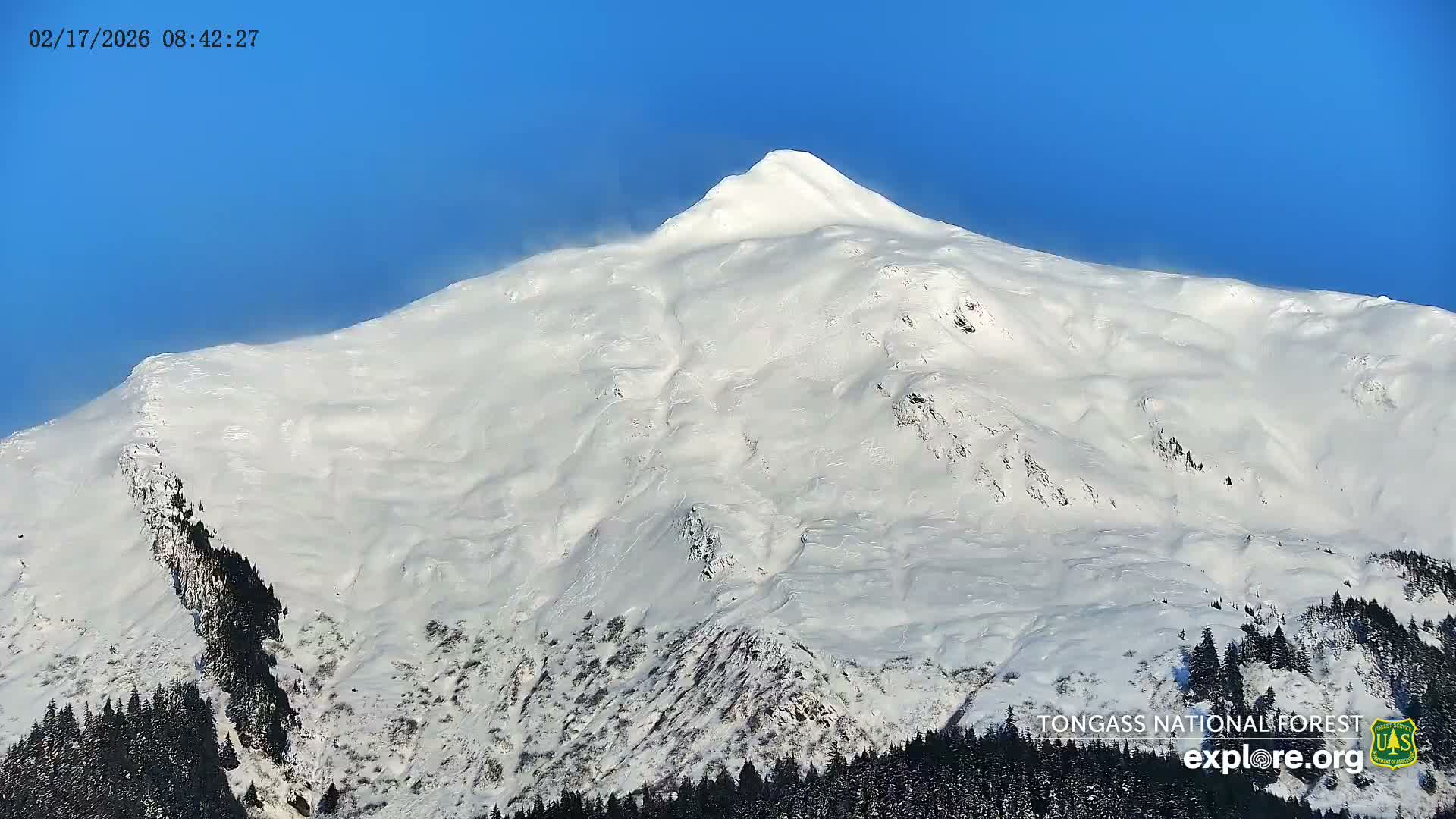 Mendenhall Glacier , Lake & Mountain Live Cam - Mendenhall Valley, Juneau, Alaska, USA