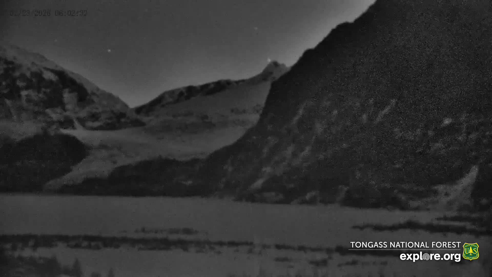Mendenhall Glacier , Lake & Mountain Live Cam - Mendenhall Valley, Juneau, Alaska, USA