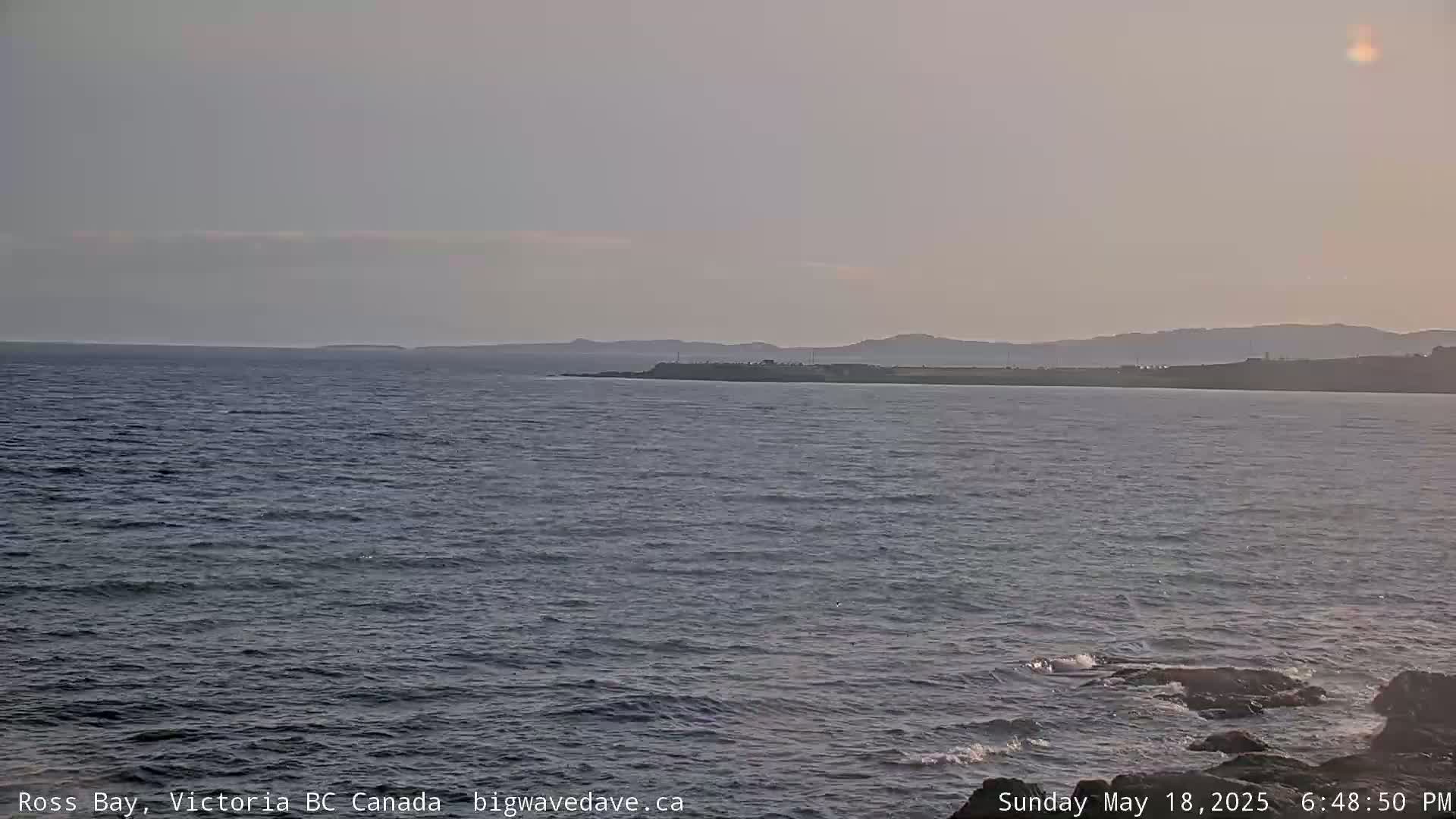 Fairfield District & Ross Bay Pasific & Trail Island Live Cam - Fairfield,  Victoria, Capital Regional District, British Columbia, Canada