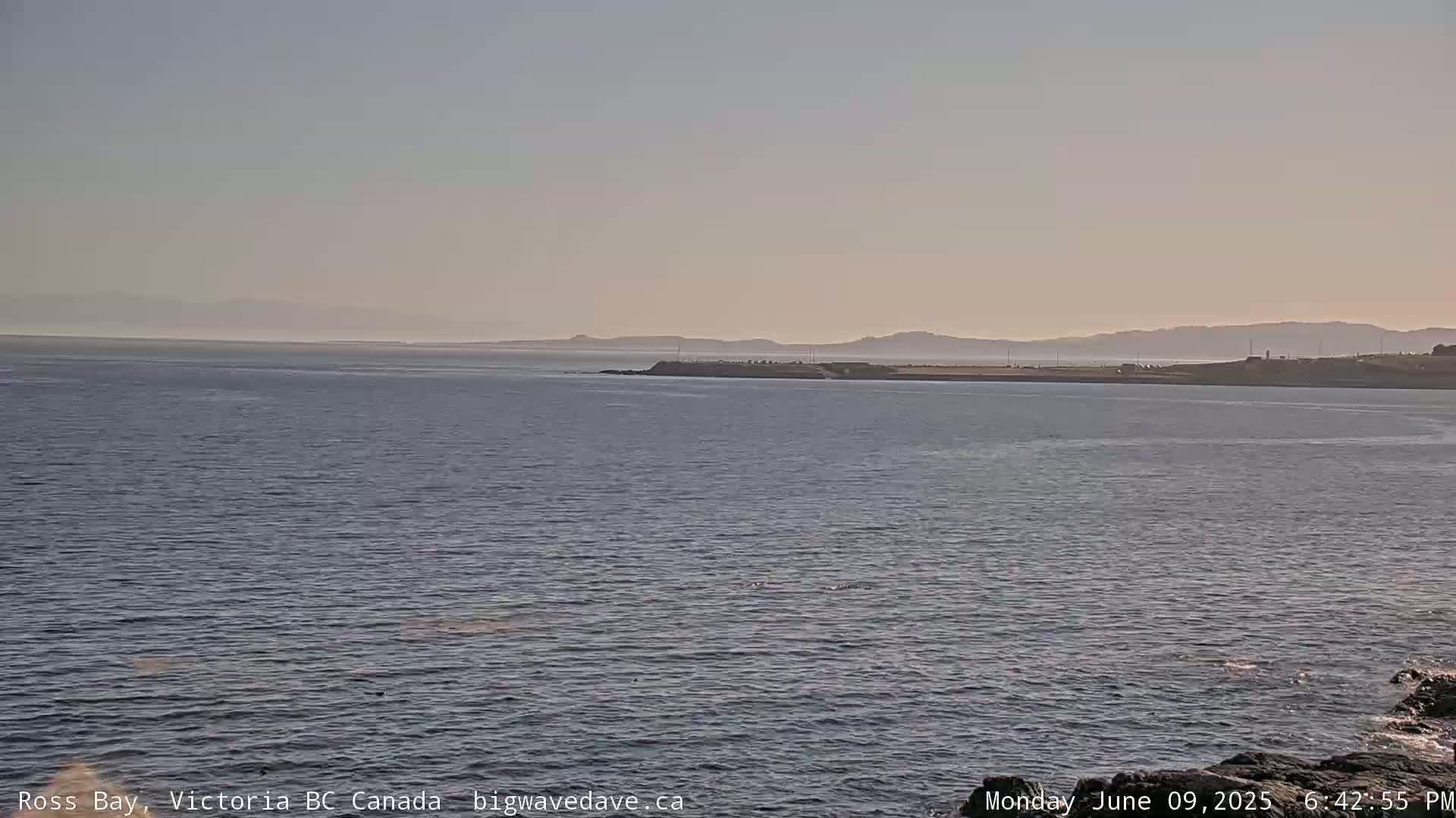 Fairfield District & Ross Bay Pasific & Trail Island Live Cam - Fairfield,  Victoria, Capital Regional District, British Columbia, Canada