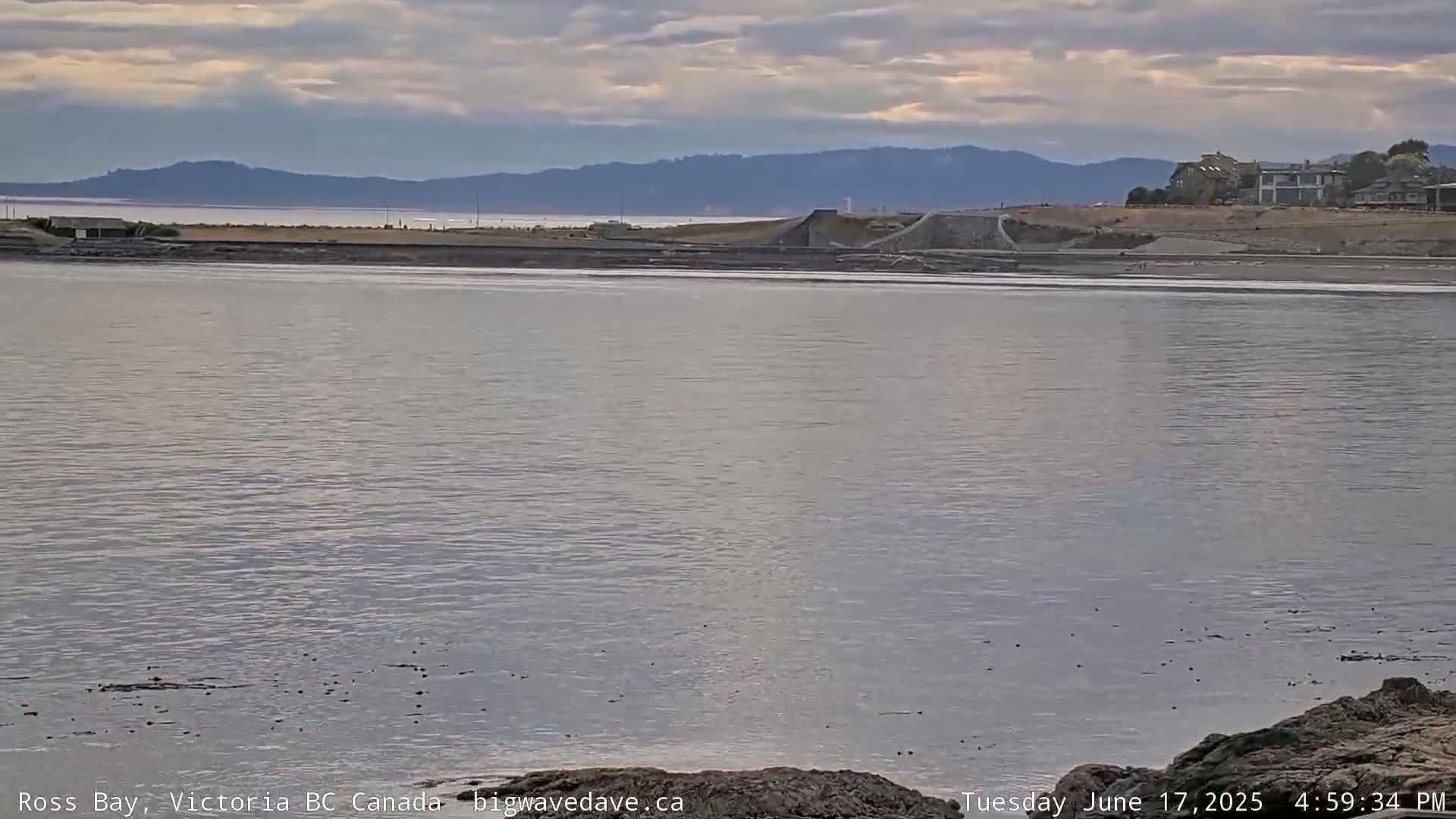 Fairfield District & Ross Bay Pasific & Trail Island Live Cam - Fairfield,  Victoria, Capital Regional District, British Columbia, Canada