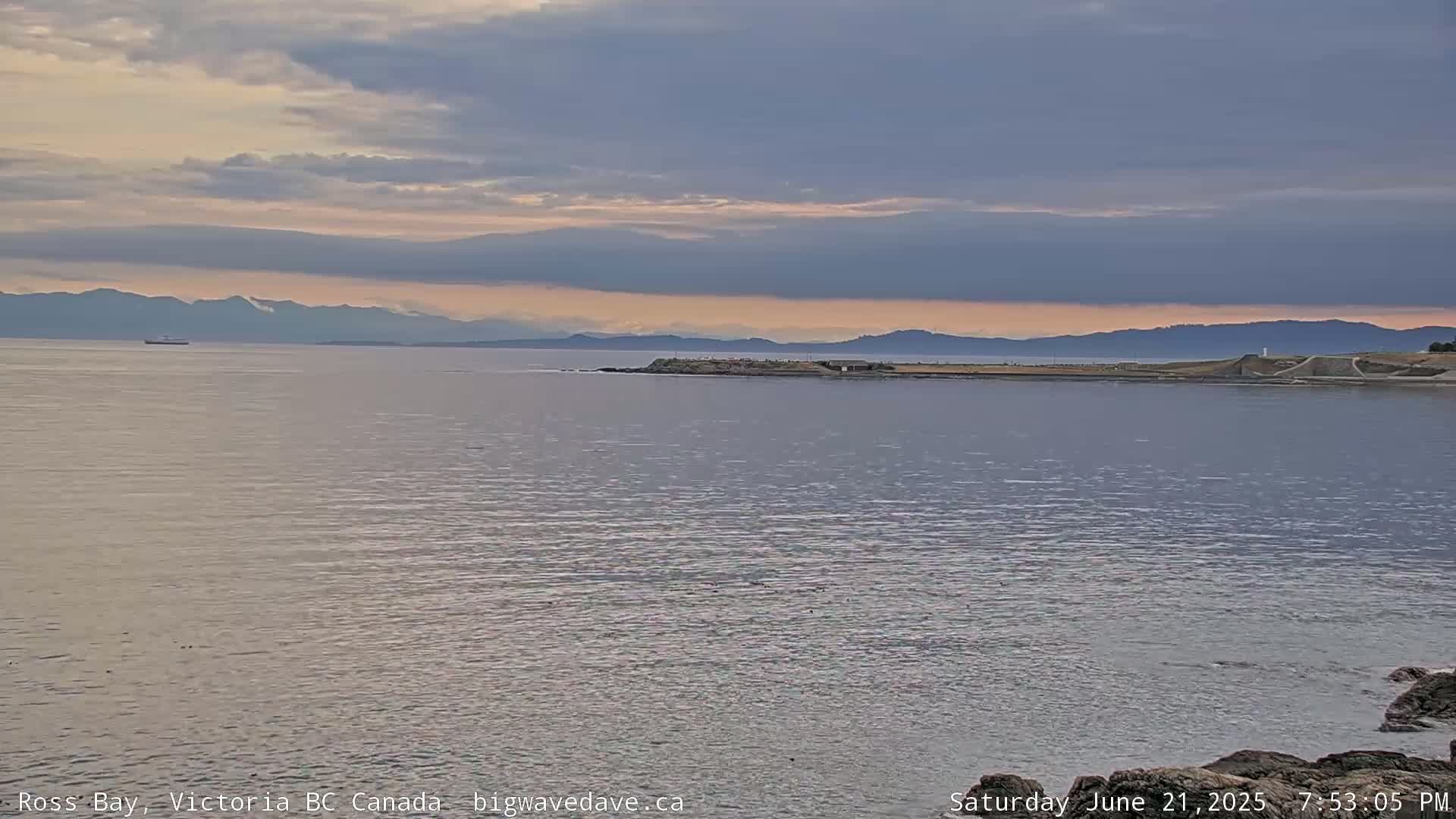 Fairfield District & Ross Bay Pasific & Trail Island Live Cam - Fairfield,  Victoria, Capital Regional District, British Columbia, Canada