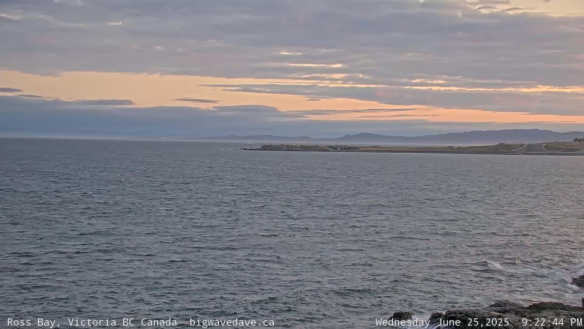 Fairfield District & Ross Bay Pasific & Trail Island Live Cam - Fairfield,  Victoria, Capital Regional District, British Columbia, Canada