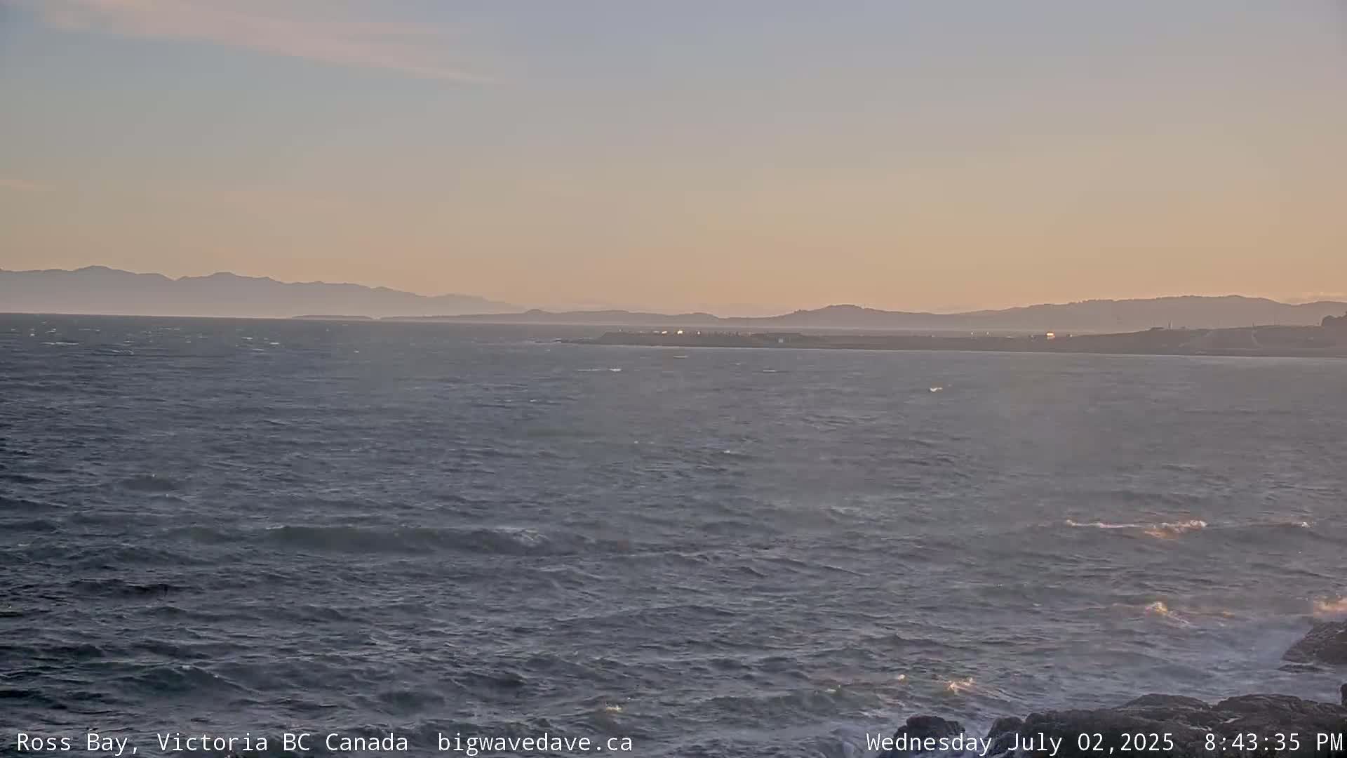 Fairfield District & Ross Bay Pasific & Trail Island Live Cam - Fairfield,  Victoria, Capital Regional District, British Columbia, Canada