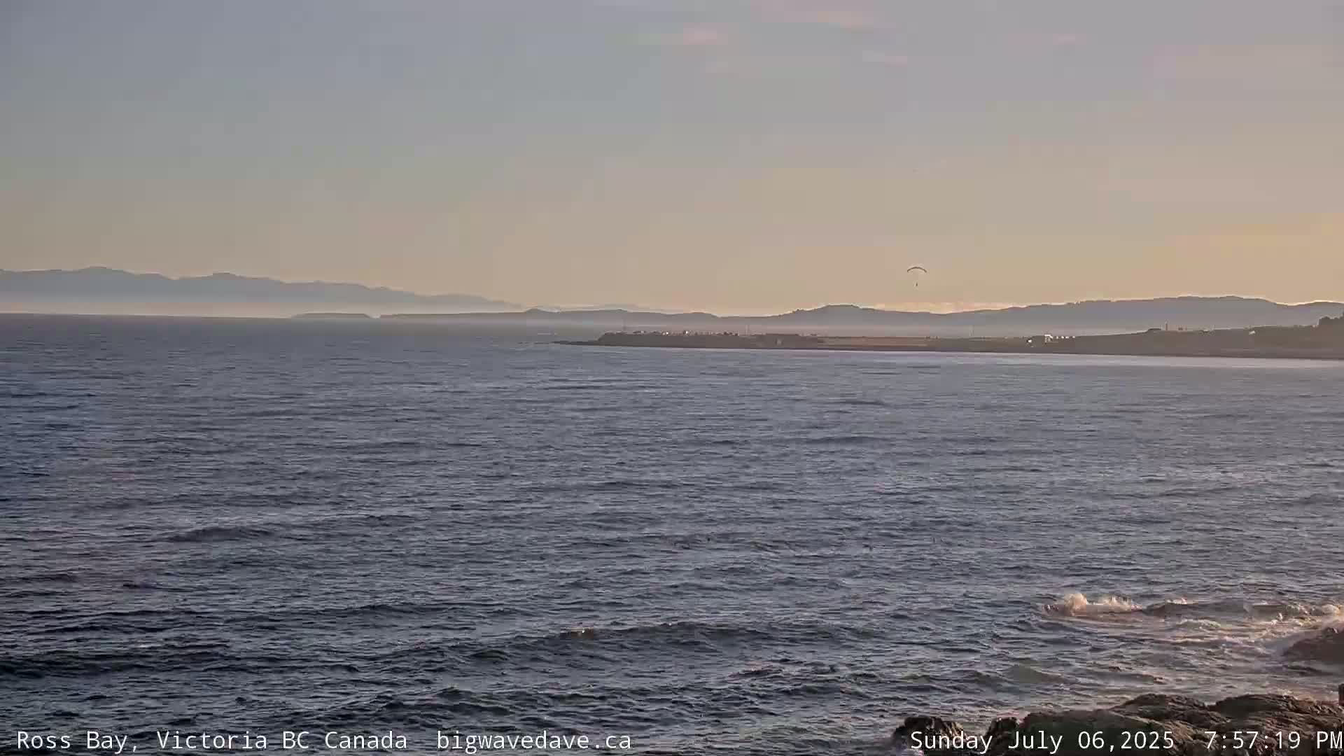 Fairfield District & Ross Bay Pasific & Trail Island Live Cam - Fairfield,  Victoria, Capital Regional District, British Columbia, Canada