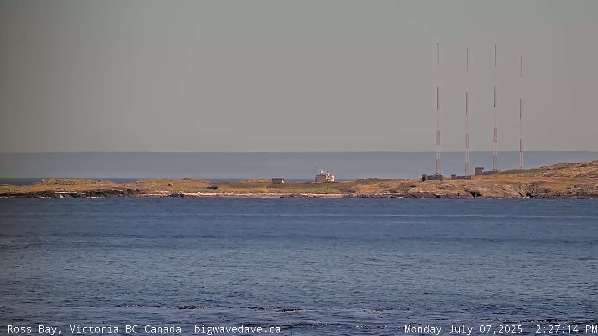 Fairfield District & Ross Bay Pasific & Trail Island Live Cam - Fairfield,  Victoria, Capital Regional District, British Columbia, Canada