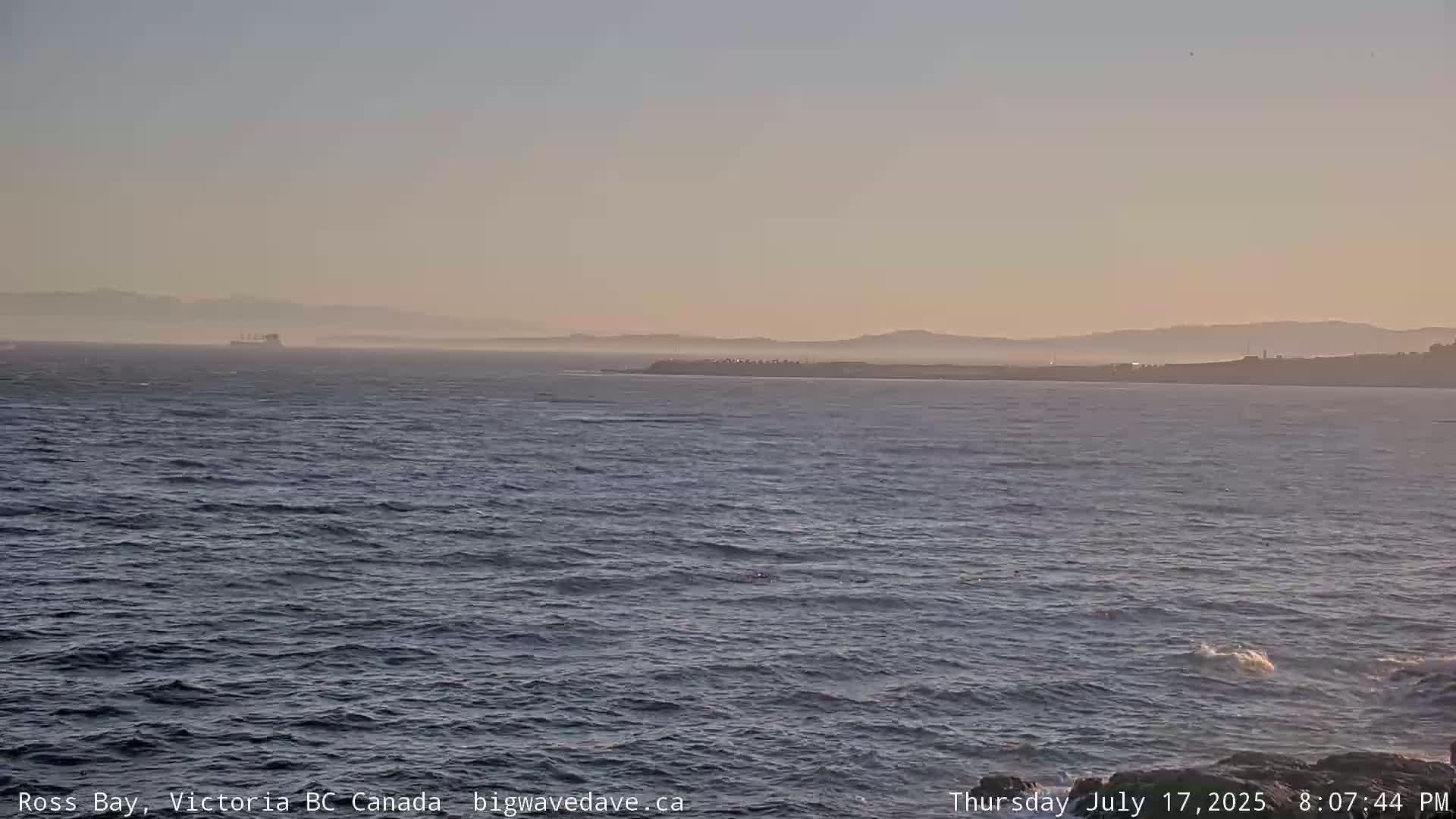 Fairfield District & Ross Bay Pasific & Trail Island Live Cam - Fairfield,  Victoria, Capital Regional District, British Columbia, Canada