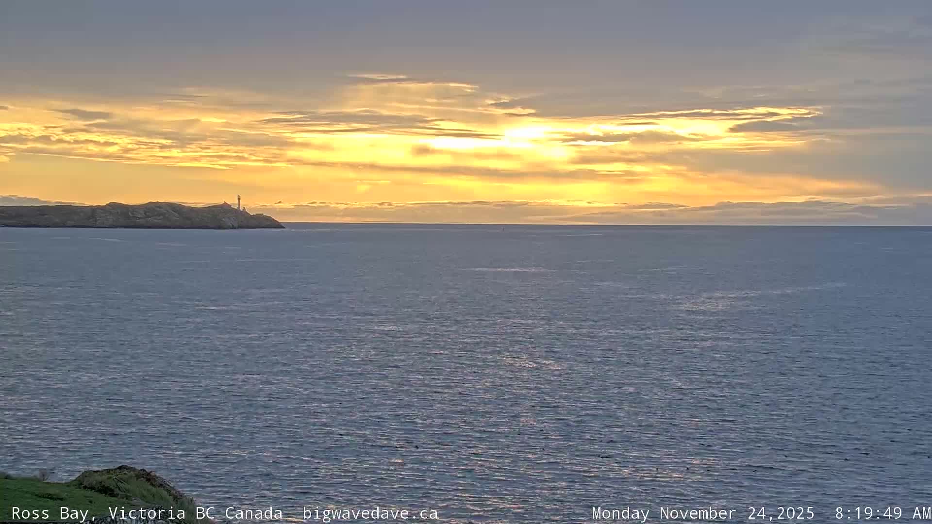 Fairfield District & Ross Bay Pasific & Trail Island Live Cam - Fairfield,  Victoria, Capital Regional District, British Columbia, Canada