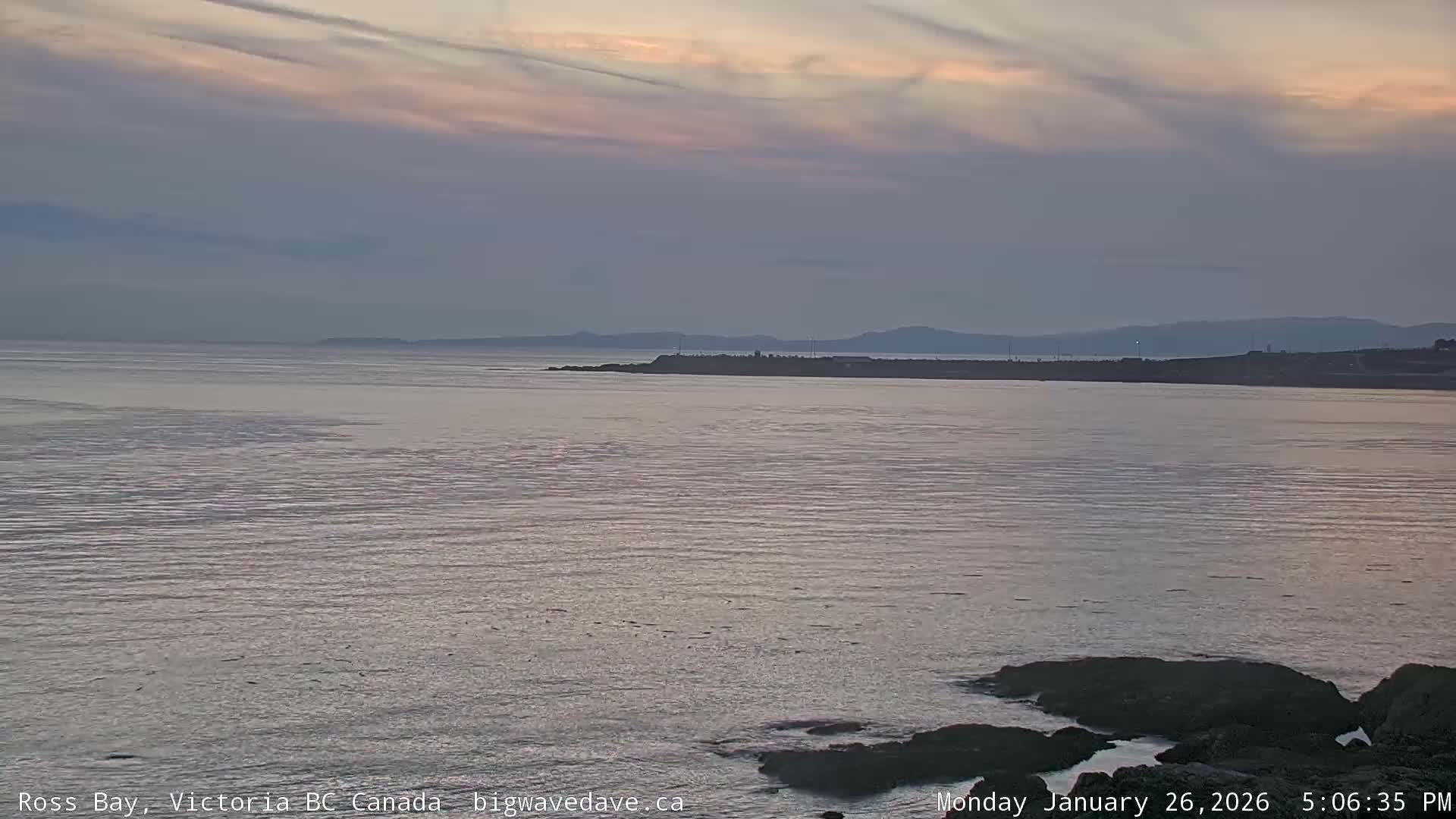 Fairfield District & Ross Bay Pasific & Trail Island Live Cam - Fairfield,  Victoria, Capital Regional District, British Columbia, Canada