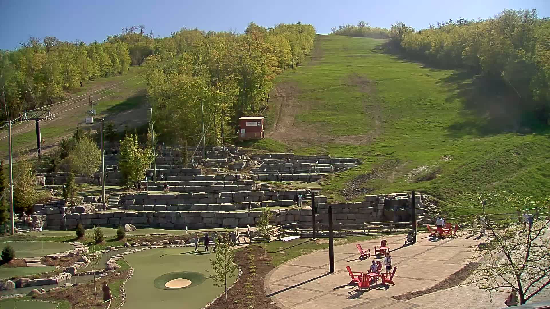 Blue Mountain Village Base Ski Slope and Ropeway Live Cam - Collingwood, Blue Mountains, Simcoe, Ontario, Canada