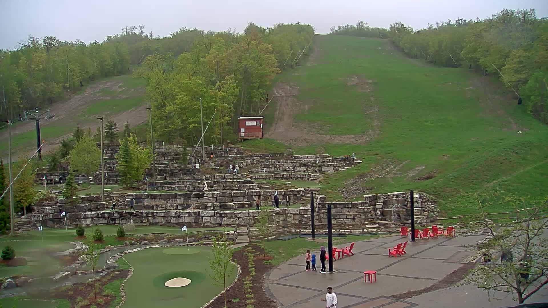 Blue Mountain Village Base Ski Slope and Ropeway Live Cam - Collingwood, Blue Mountains, Simcoe, Ontario, Canada