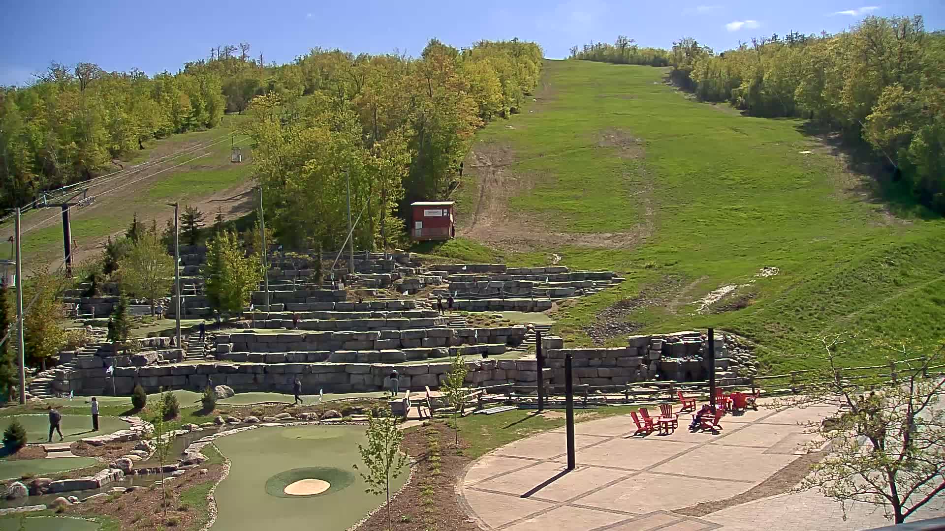 Blue Mountain Village Base Ski Slope and Ropeway Live Cam - Collingwood, Blue Mountains, Simcoe, Ontario, Canada