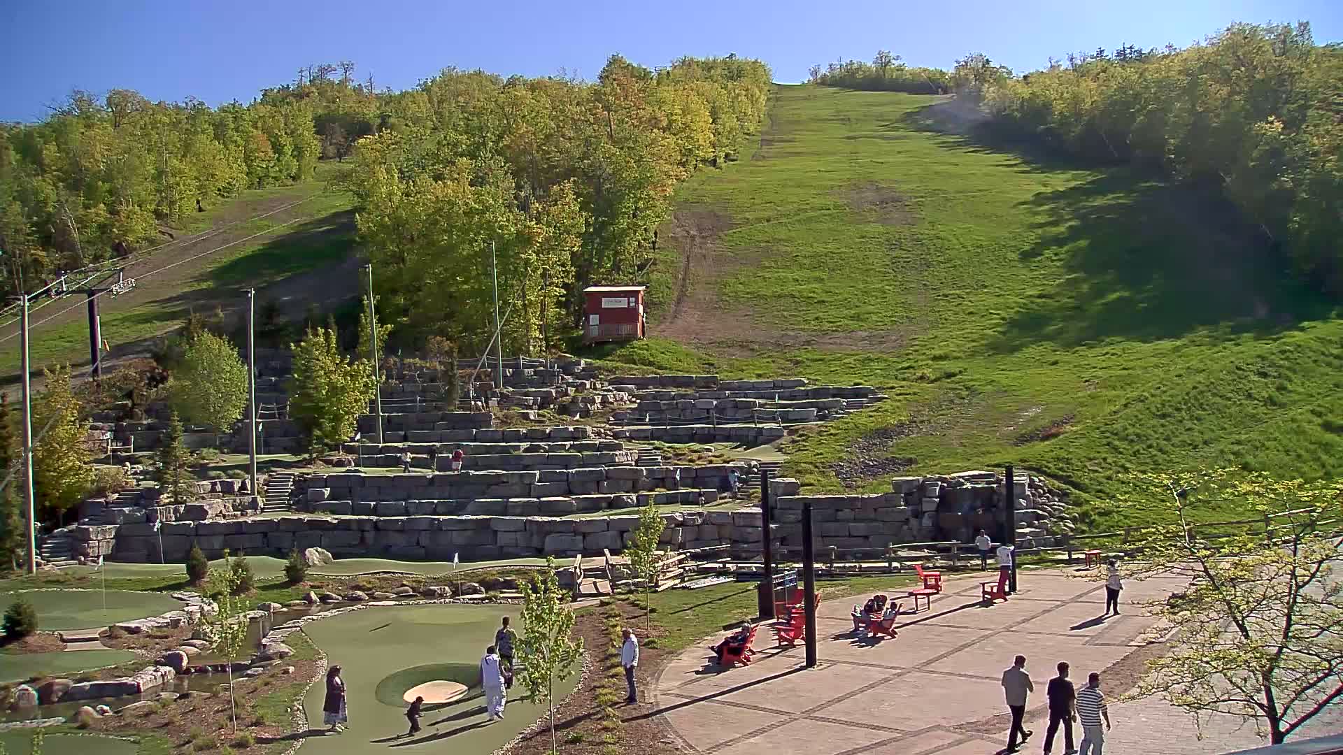 Blue Mountain Village Base Ski Slope and Ropeway Live Cam - Collingwood, Blue Mountains, Simcoe, Ontario, Canada