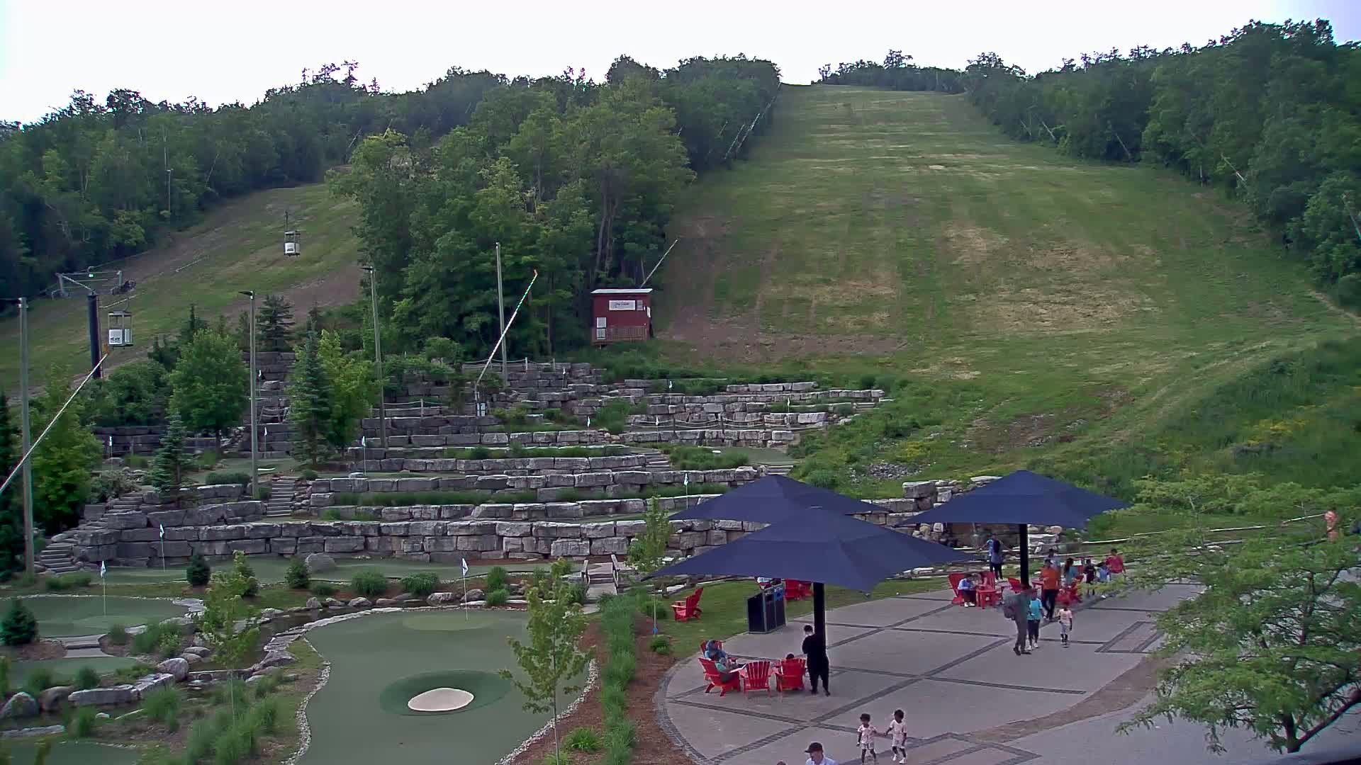 Blue Mountain Village Base Ski Slope and Ropeway Live Cam - Collingwood, Blue Mountains, Simcoe, Ontario, Canada