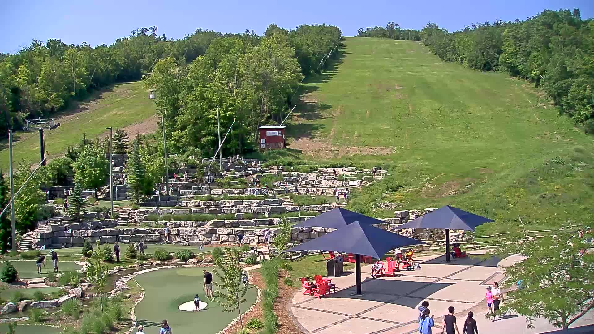 Blue Mountain Village Base Ski Slope and Ropeway Live Cam - Collingwood, Blue Mountains, Simcoe, Ontario, Canada