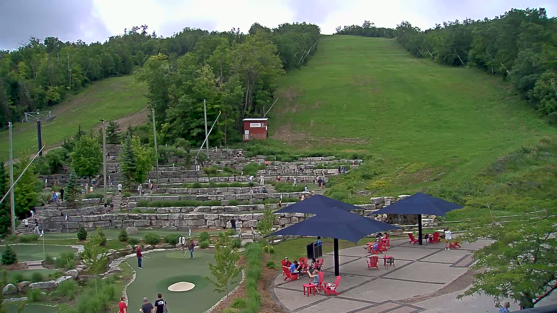 Blue Mountain Village Base Ski Slope and Ropeway Live Cam - Collingwood, Blue Mountains, Simcoe, Ontario, Canada
