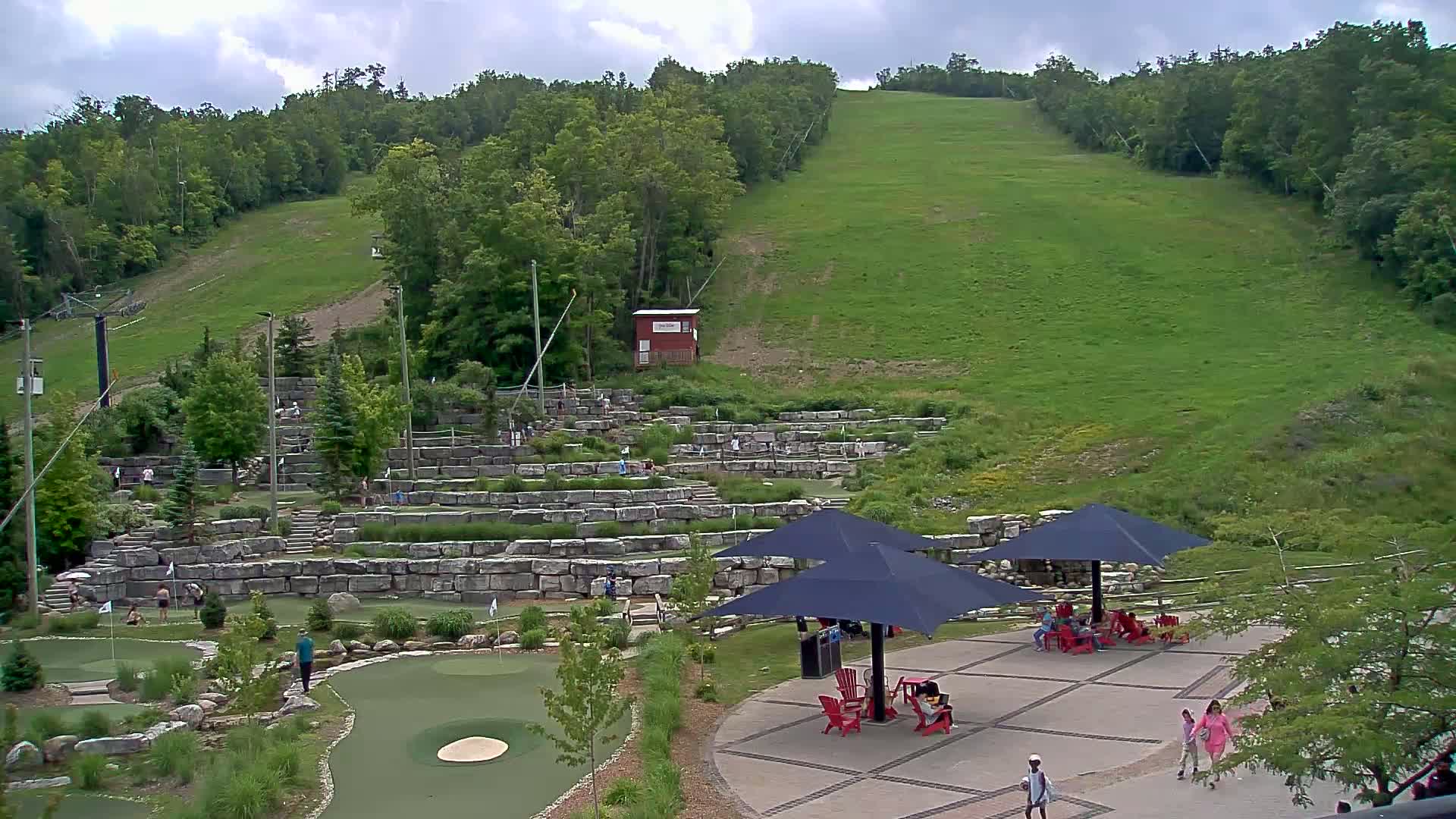Blue Mountain Village Base Ski Slope and Ropeway Live Cam - Collingwood, Blue Mountains, Simcoe, Ontario, Canada