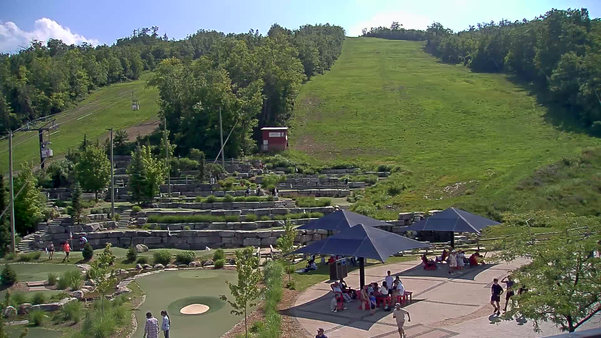 Blue Mountain Village Base Ski Slope and Ropeway Live Cam - Collingwood, Blue Mountains, Simcoe, Ontario, Canada