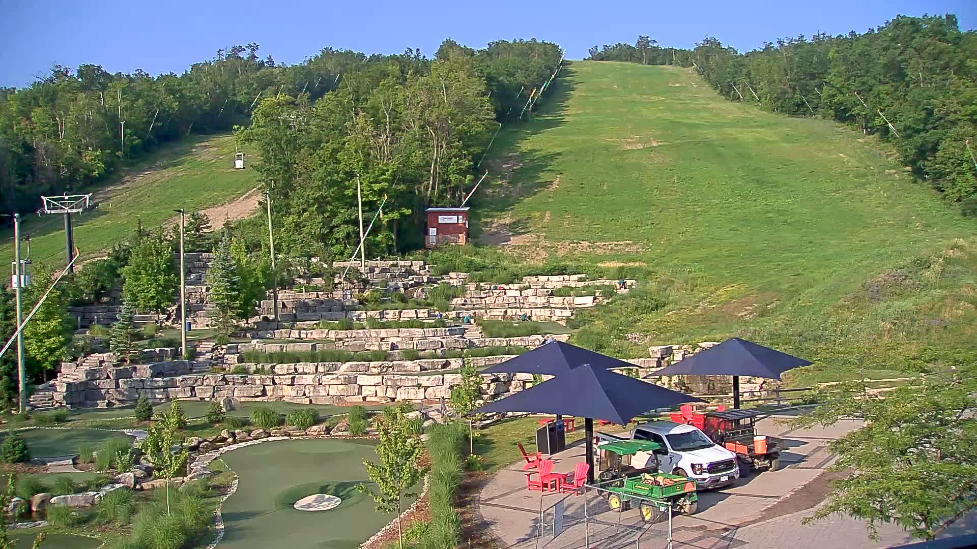 Blue Mountain Village Base Ski Slope and Ropeway Live Cam - Collingwood, Blue Mountains, Simcoe, Ontario, Canada