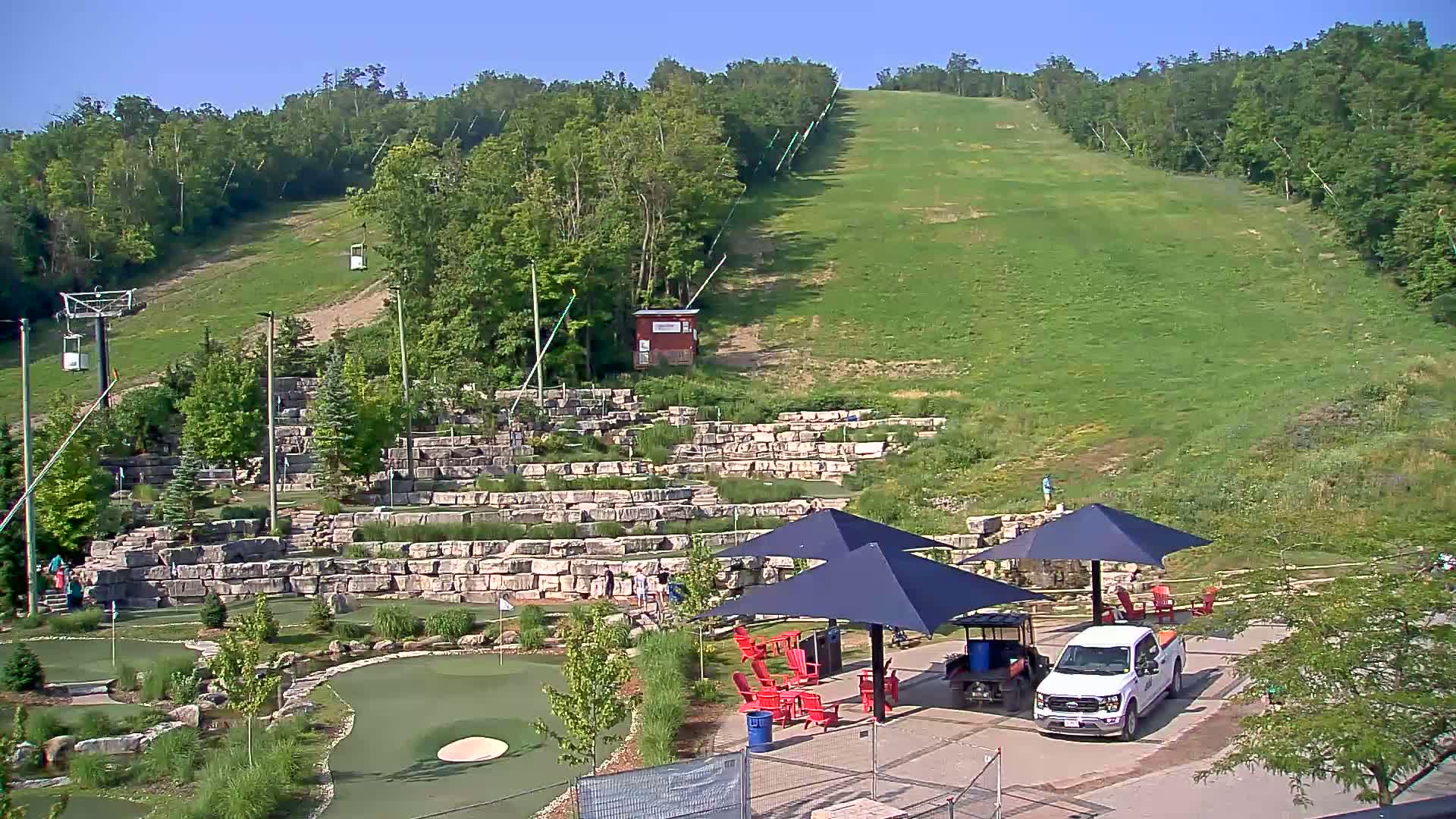 Blue Mountain Village Base Ski Slope and Ropeway Live Cam - Collingwood, Blue Mountains, Simcoe, Ontario, Canada