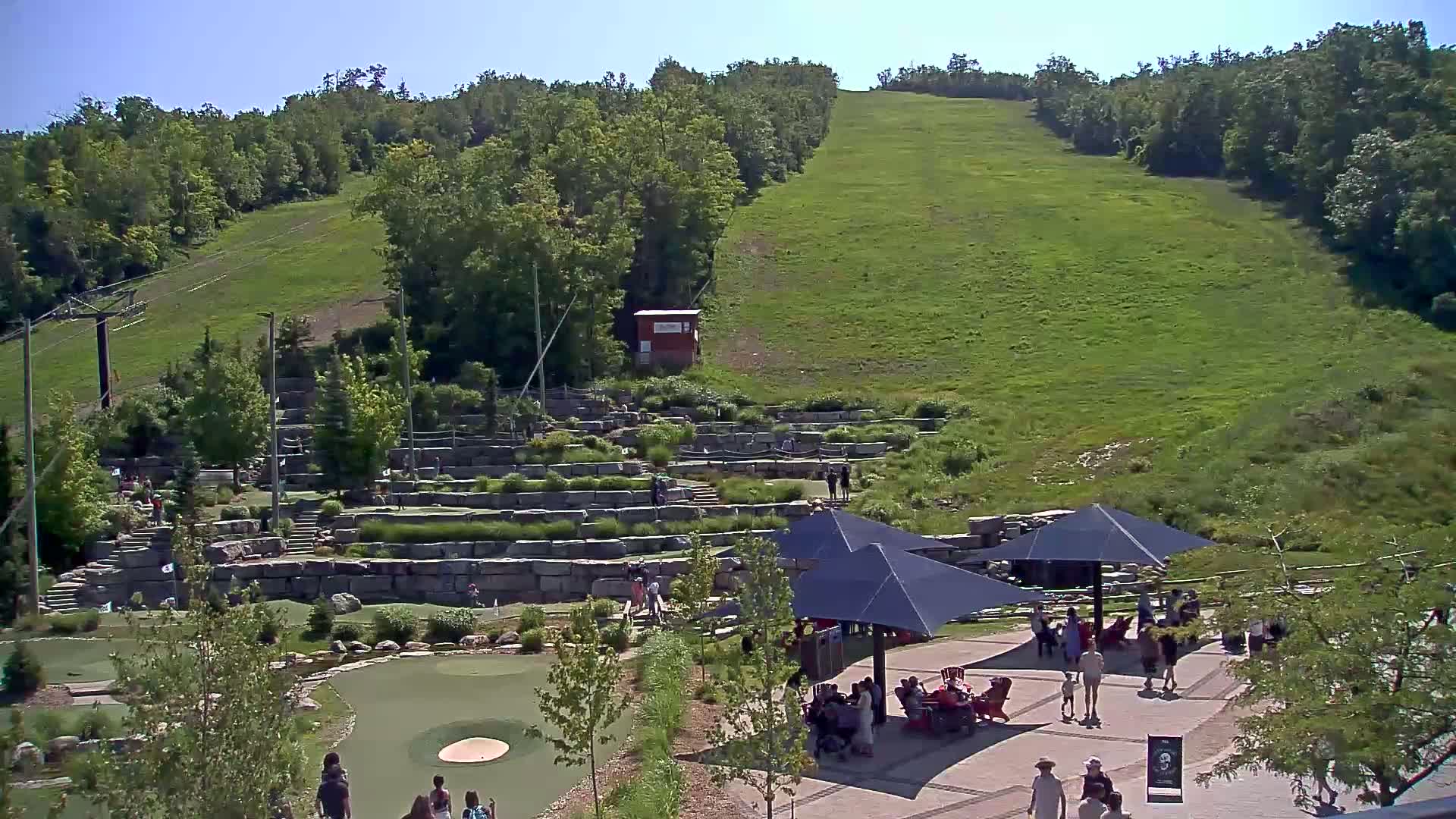 Blue Mountain Village Base Ski Slope and Ropeway Live Cam - Collingwood, Blue Mountains, Simcoe, Ontario, Canada