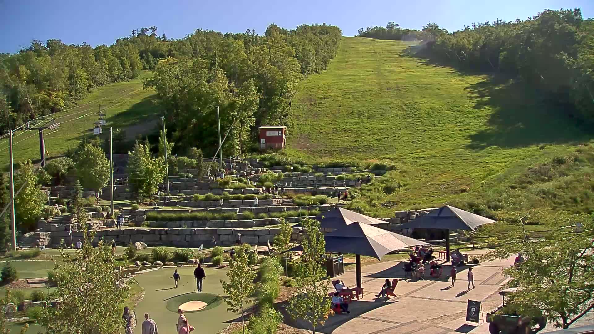 Blue Mountain Village Base Ski Slope and Ropeway Live Cam - Collingwood, Blue Mountains, Simcoe, Ontario, Canada