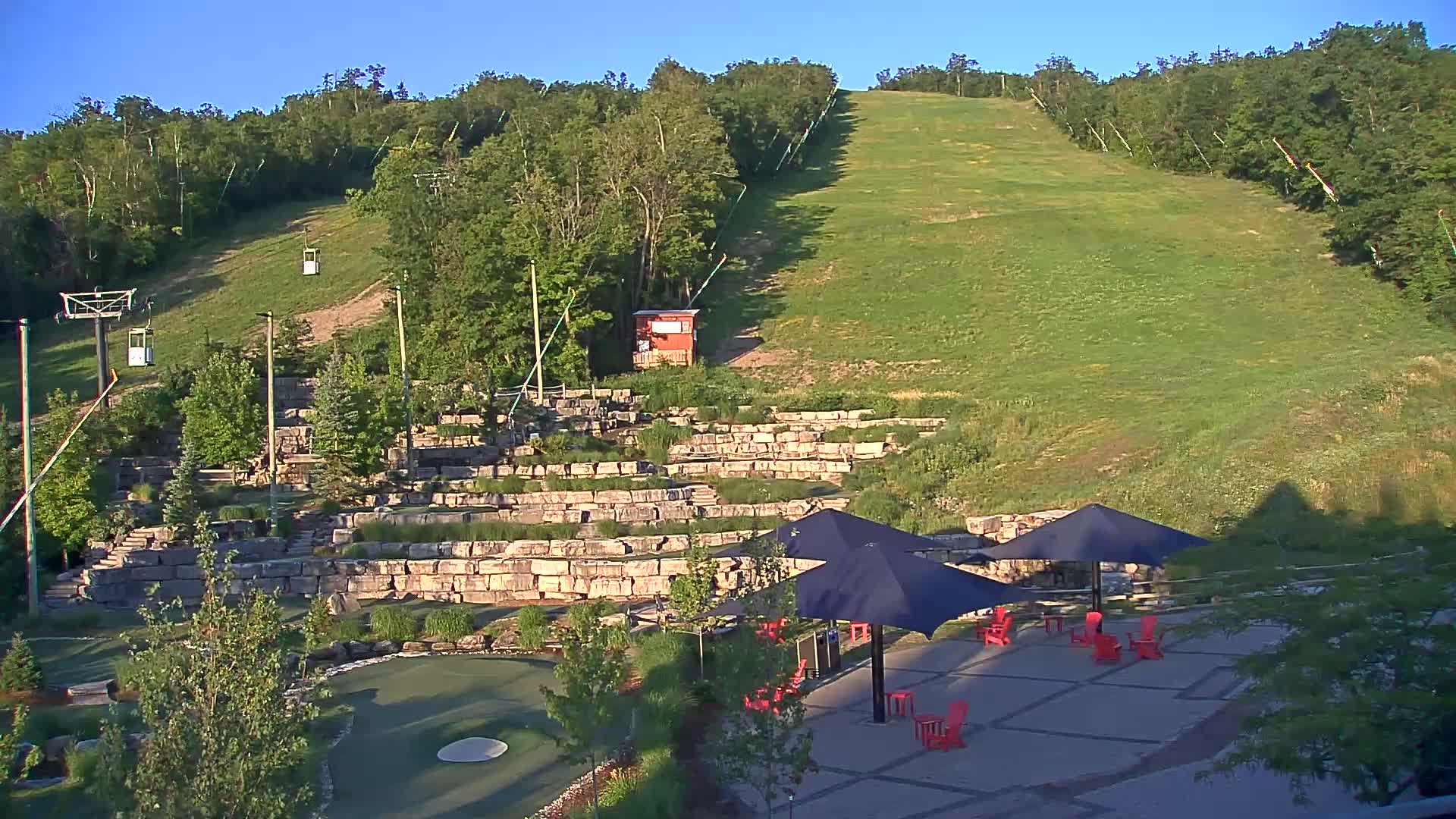 Blue Mountain Village Base Ski Slope and Ropeway Live Cam - Collingwood, Blue Mountains, Simcoe, Ontario, Canada