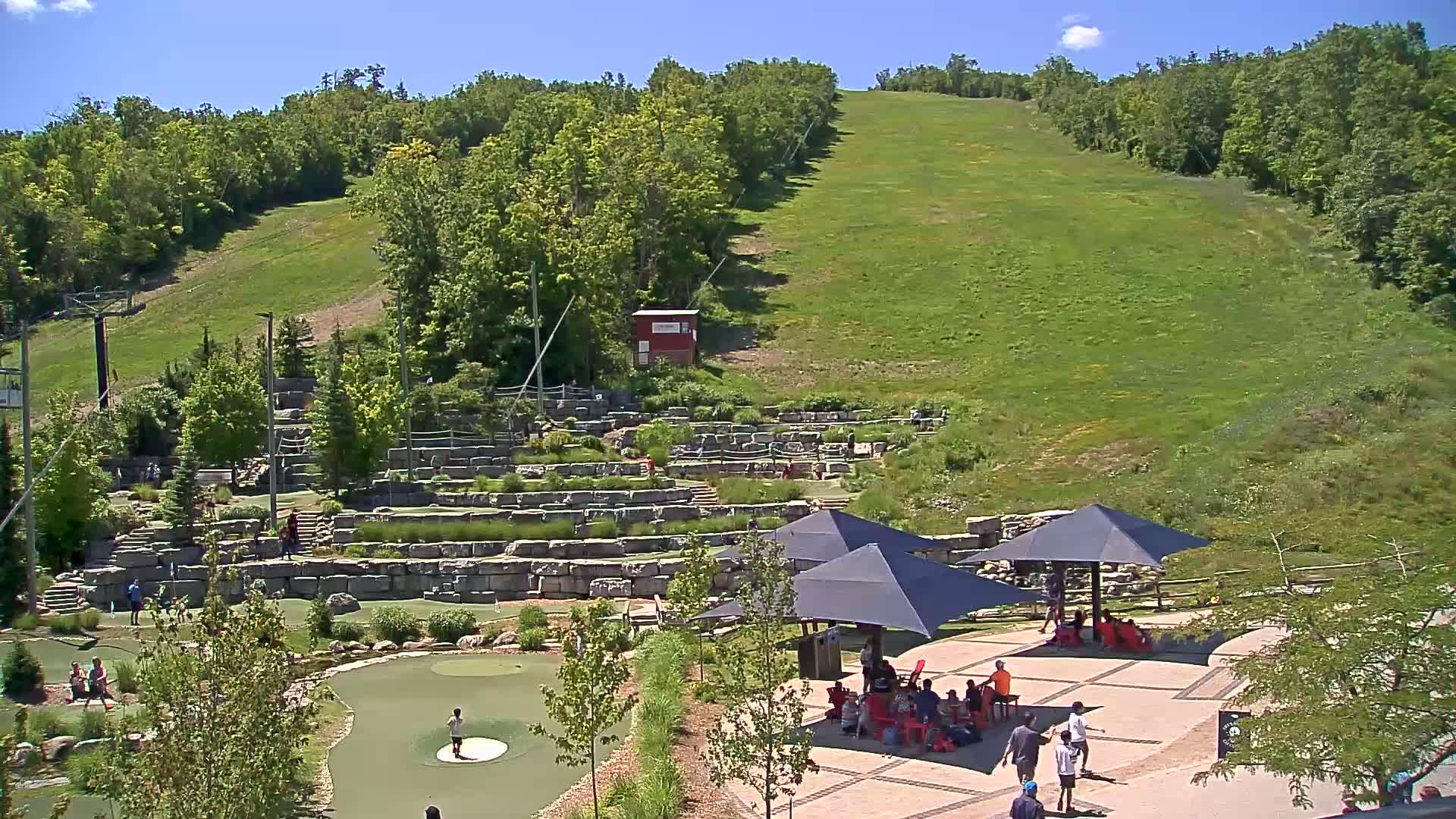 Blue Mountain Village Base Ski Slope and Ropeway Live Cam - Collingwood, Blue Mountains, Simcoe, Ontario, Canada