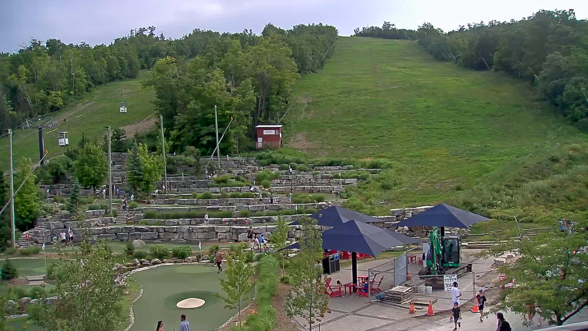 Blue Mountain Village Base Ski Slope and Ropeway Live Cam - Collingwood, Blue Mountains, Simcoe, Ontario, Canada