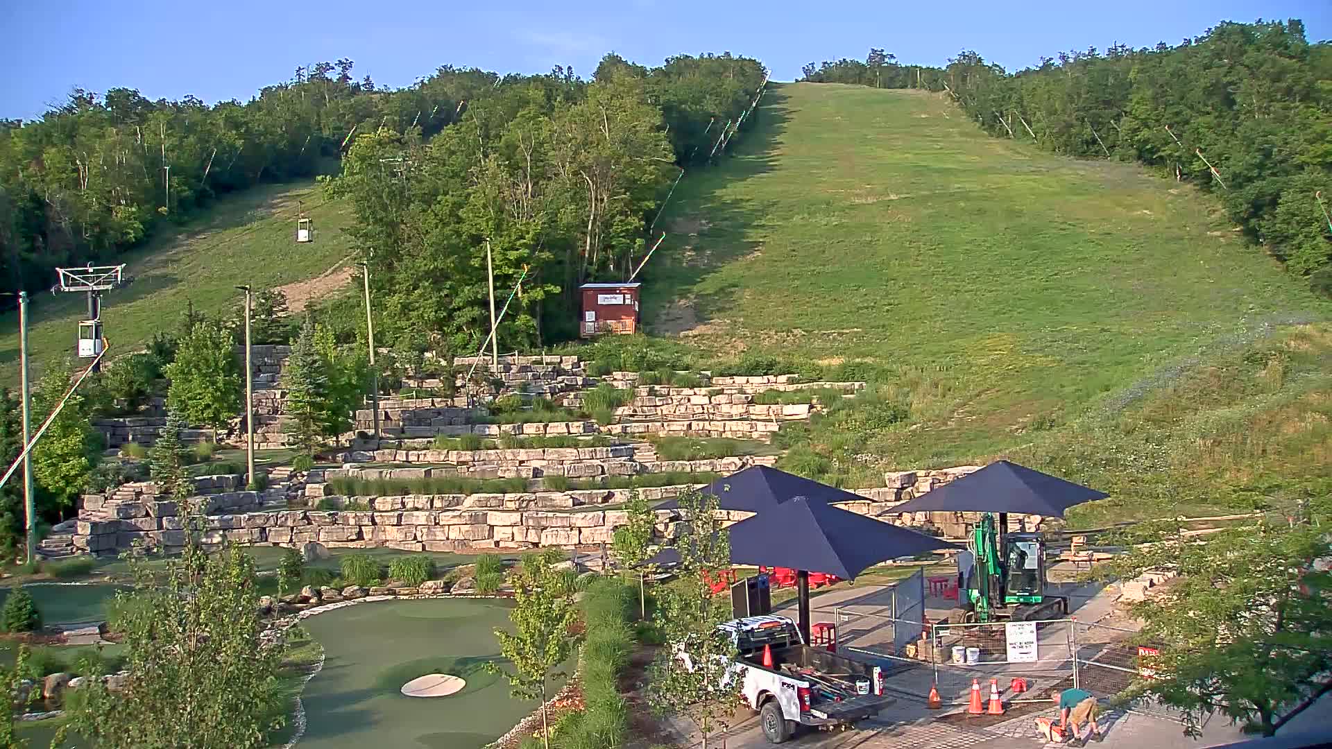 Blue Mountain Village Base Ski Slope and Ropeway Live Cam - Collingwood, Blue Mountains, Simcoe, Ontario, Canada