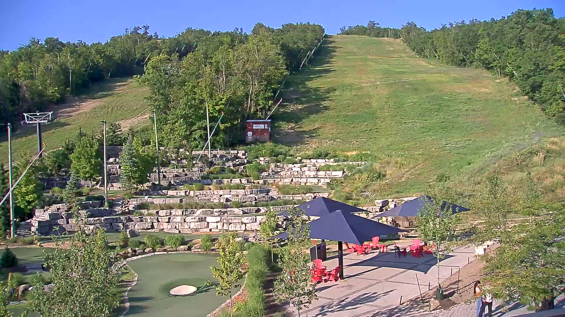 Blue Mountain Village Base Ski Slope and Ropeway Live Cam - Collingwood, Blue Mountains, Simcoe, Ontario, Canada