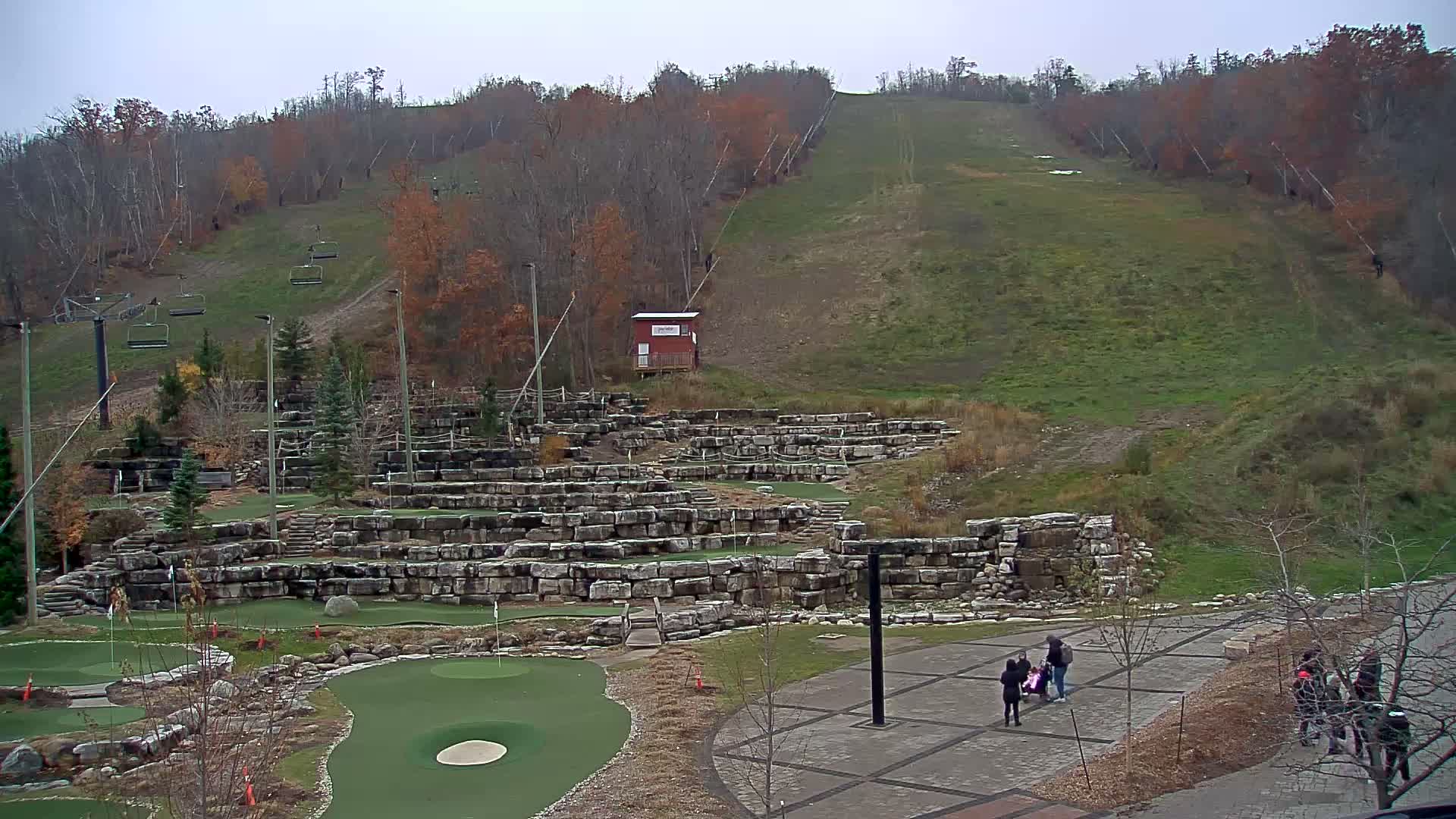 Blue Mountain Village Base Ski Slope and Ropeway Live Cam - Collingwood, Blue Mountains, Simcoe, Ontario, Canada
