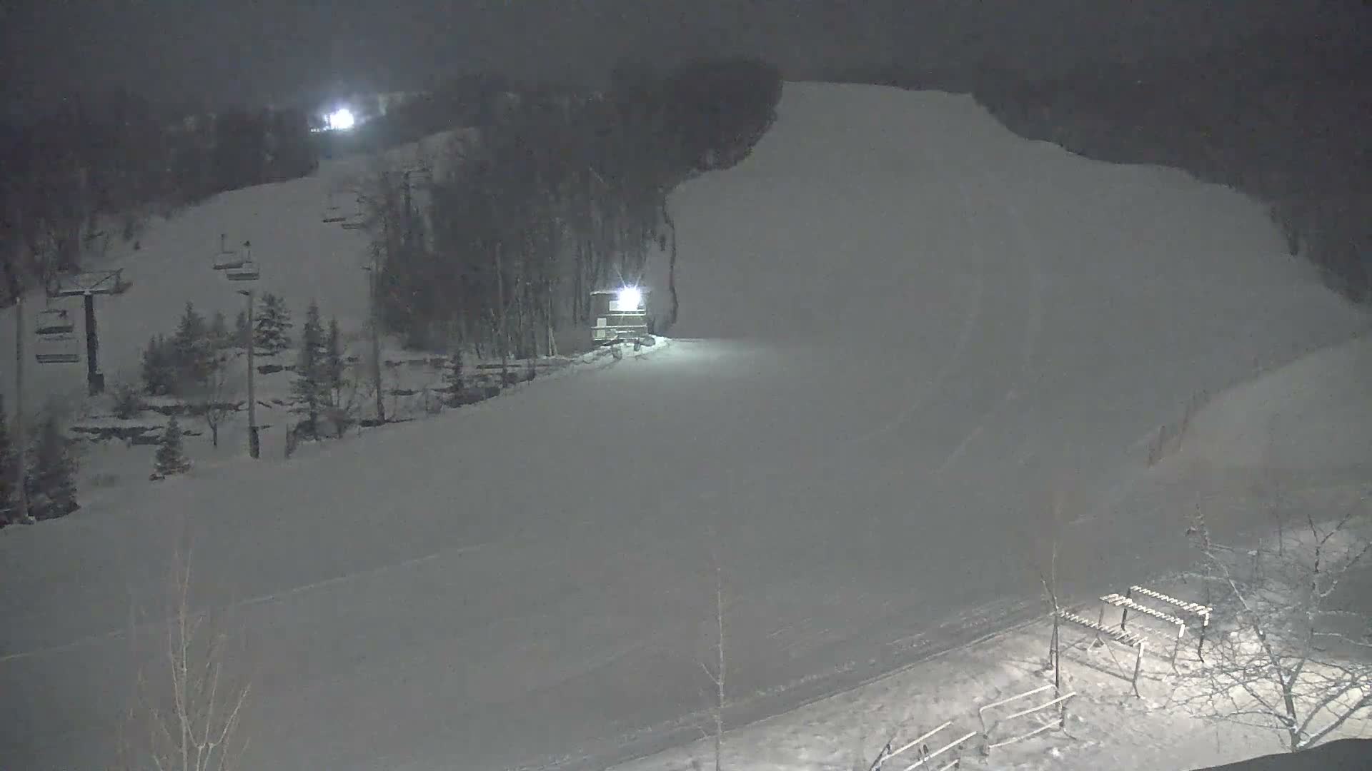 Blue Mountain Village Base Ski Slope and Ropeway Live Cam - Collingwood, Blue Mountains, Simcoe, Ontario, Canada