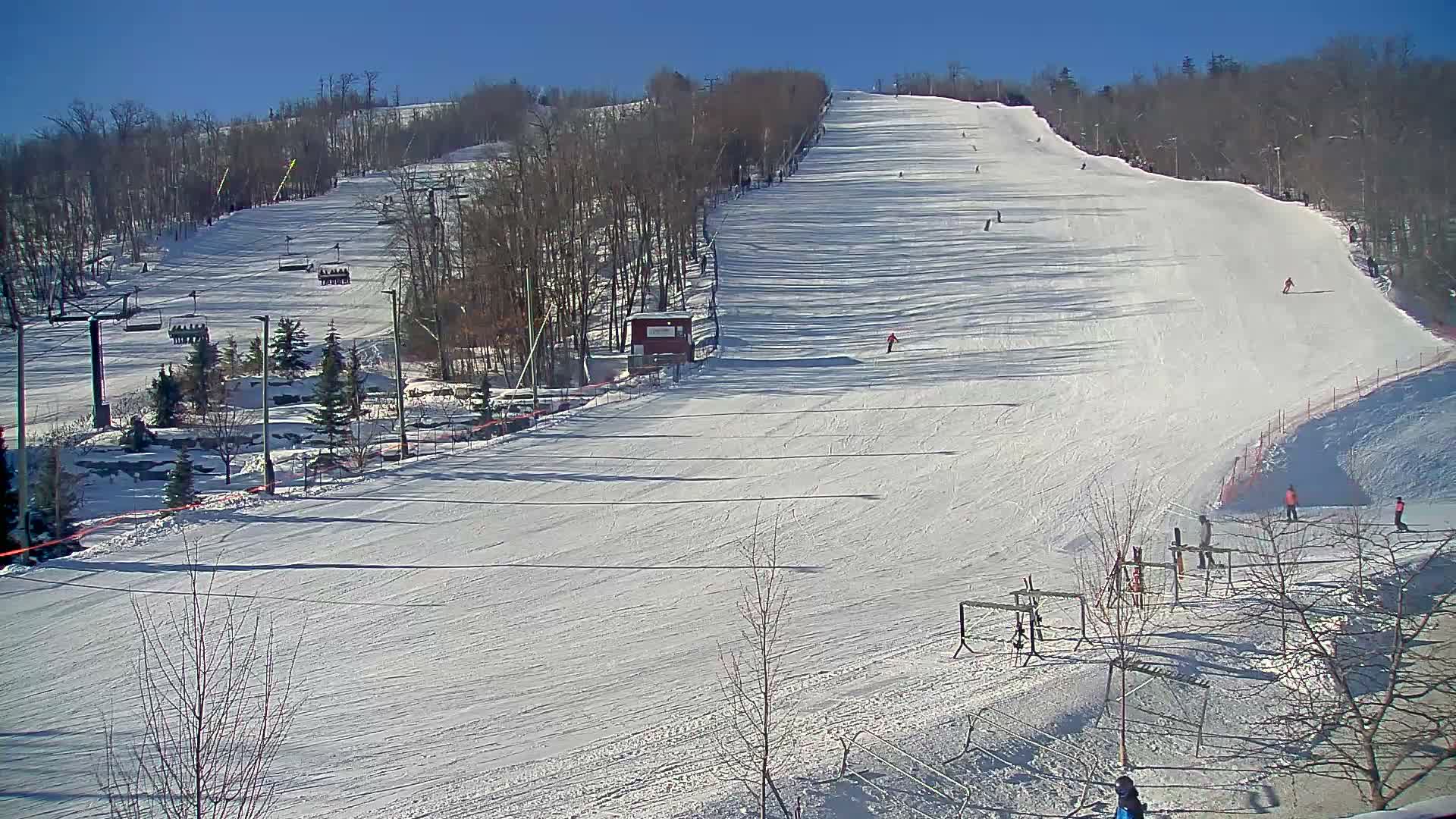 Blue Mountain Village Base Ski Slope and Ropeway Live Cam - Collingwood, Blue Mountains, Simcoe, Ontario, Canada