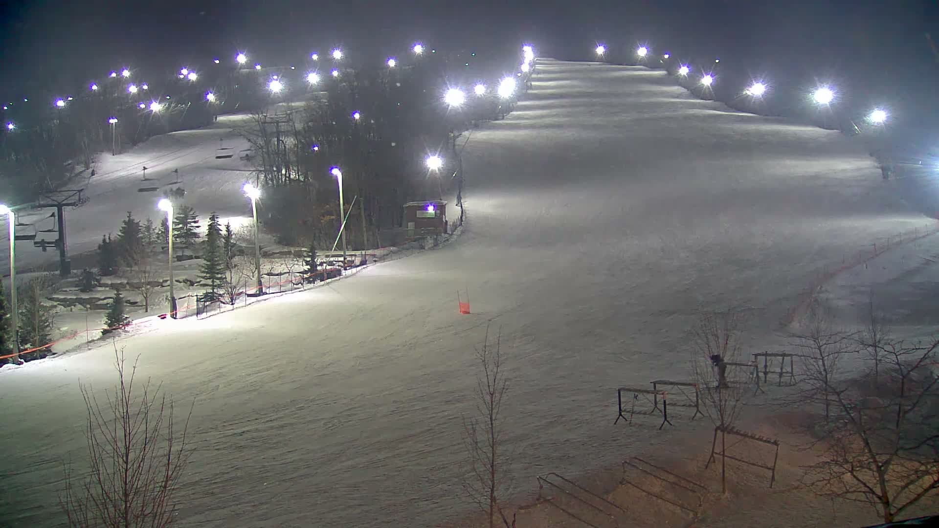 Blue Mountain Village Base Ski Slope and Ropeway Live Cam - Collingwood, Blue Mountains, Simcoe, Ontario, Canada
