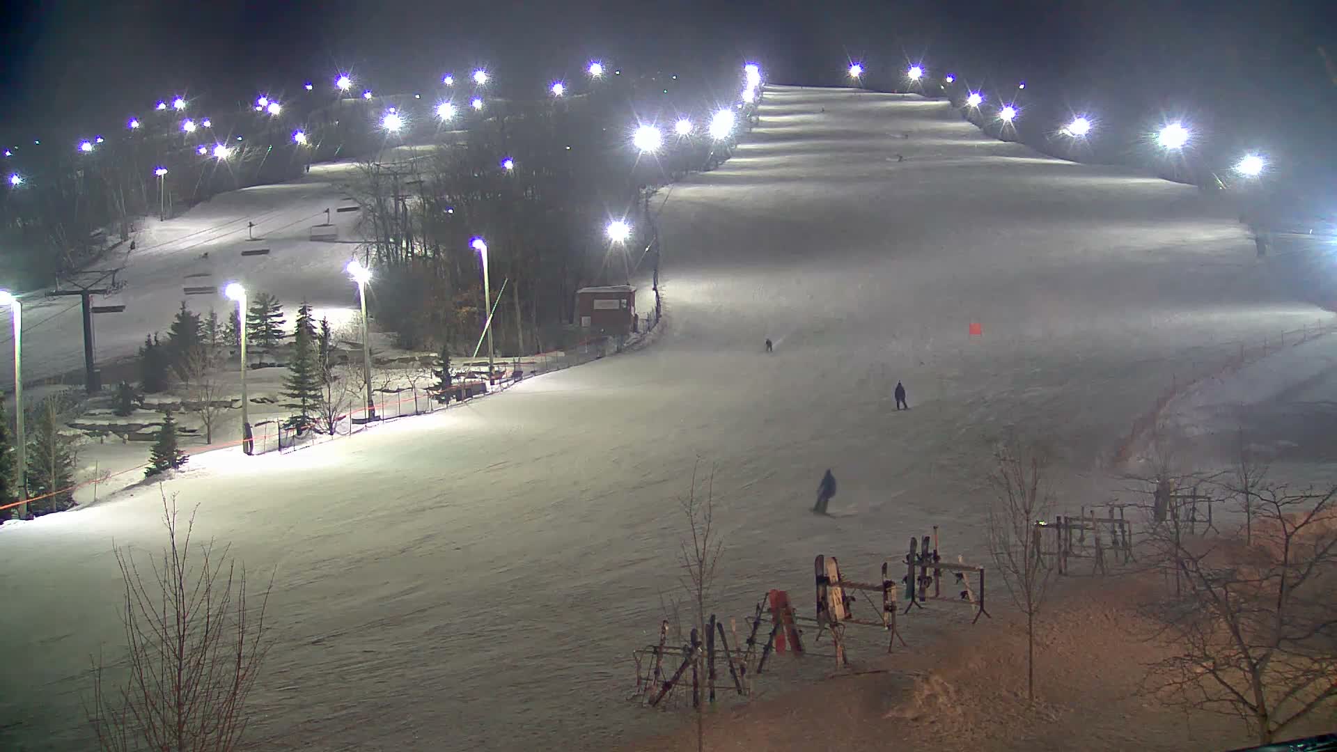 Blue Mountain Village Base Ski Slope and Ropeway Live Cam - Collingwood, Blue Mountains, Simcoe, Ontario, Canada