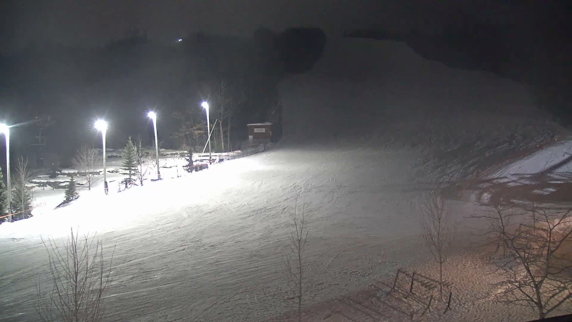 Blue Mountain Village Base Ski Slope and Ropeway Live Cam - Collingwood, Blue Mountains, Simcoe, Ontario, Canada