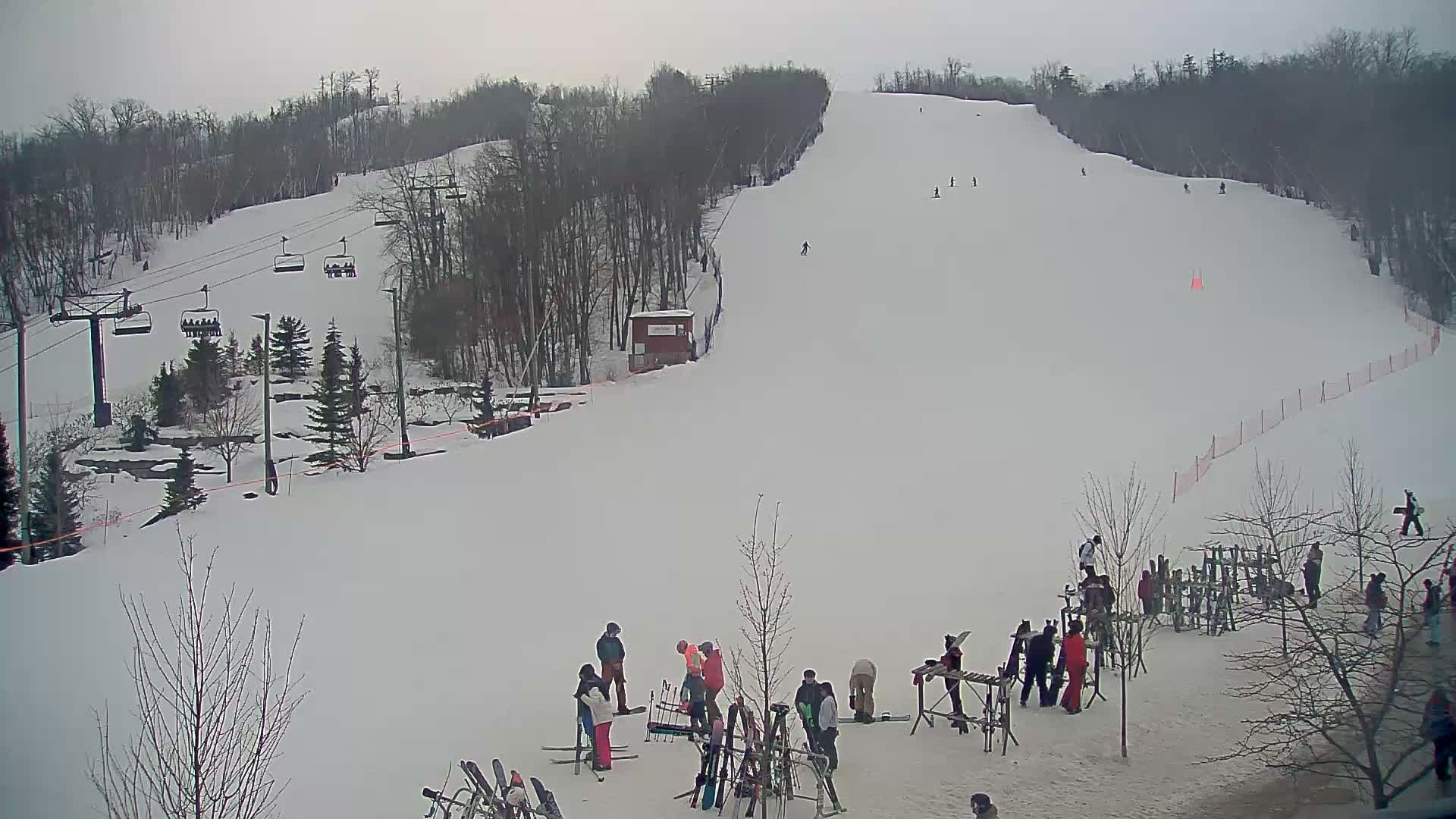 Blue Mountain Village Base Ski Slope and Ropeway Live Cam - Collingwood, Blue Mountains, Simcoe, Ontario, Canada