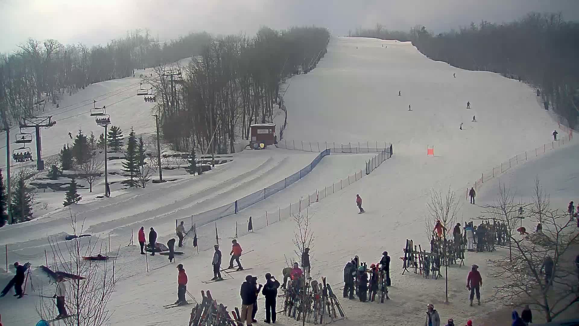 Blue Mountain Village Base Ski Slope and Ropeway Live Cam - Collingwood, Blue Mountains, Simcoe, Ontario, Canada