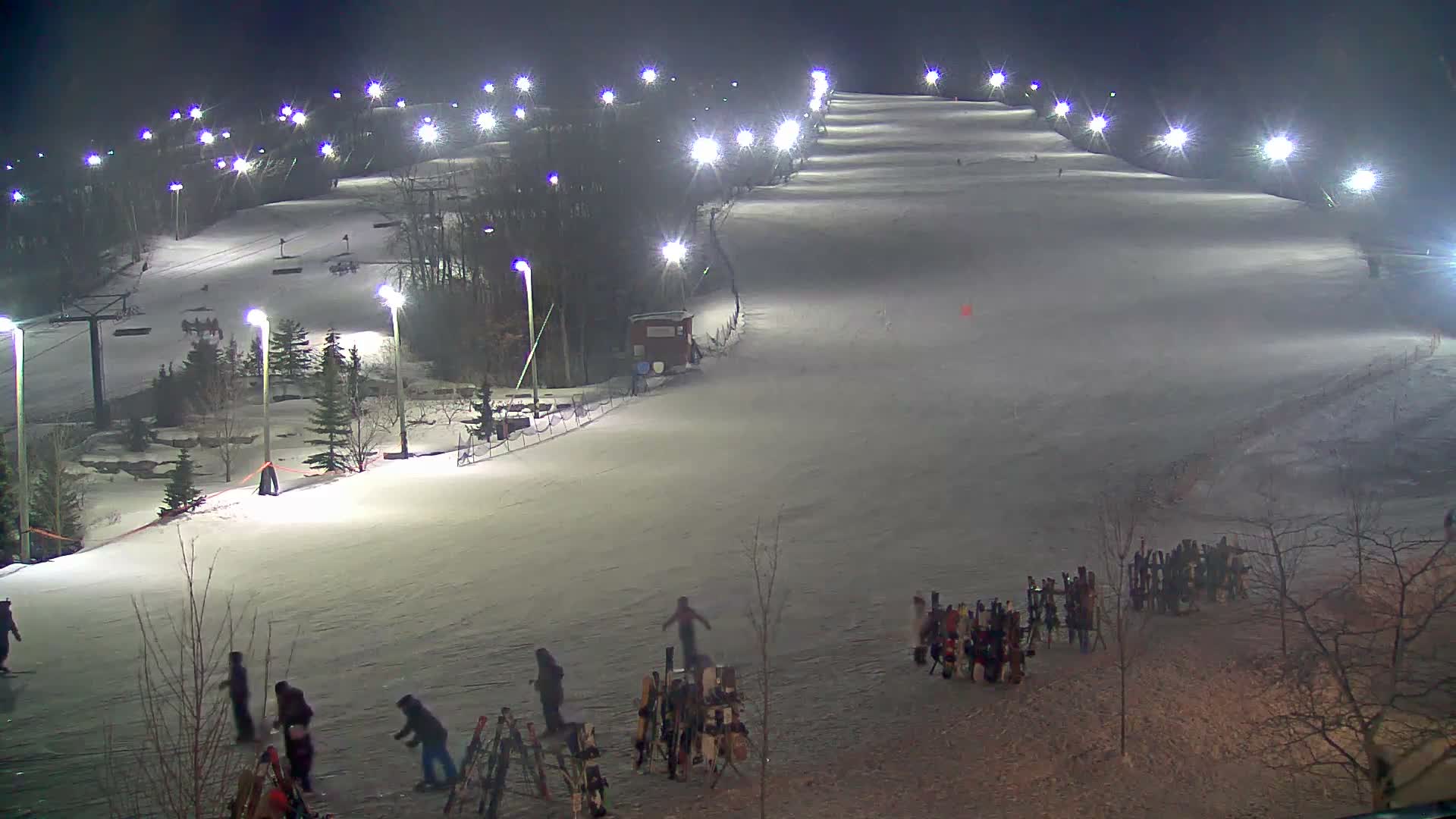 Blue Mountain Village Base Ski Slope and Ropeway Live Cam - Collingwood, Blue Mountains, Simcoe, Ontario, Canada