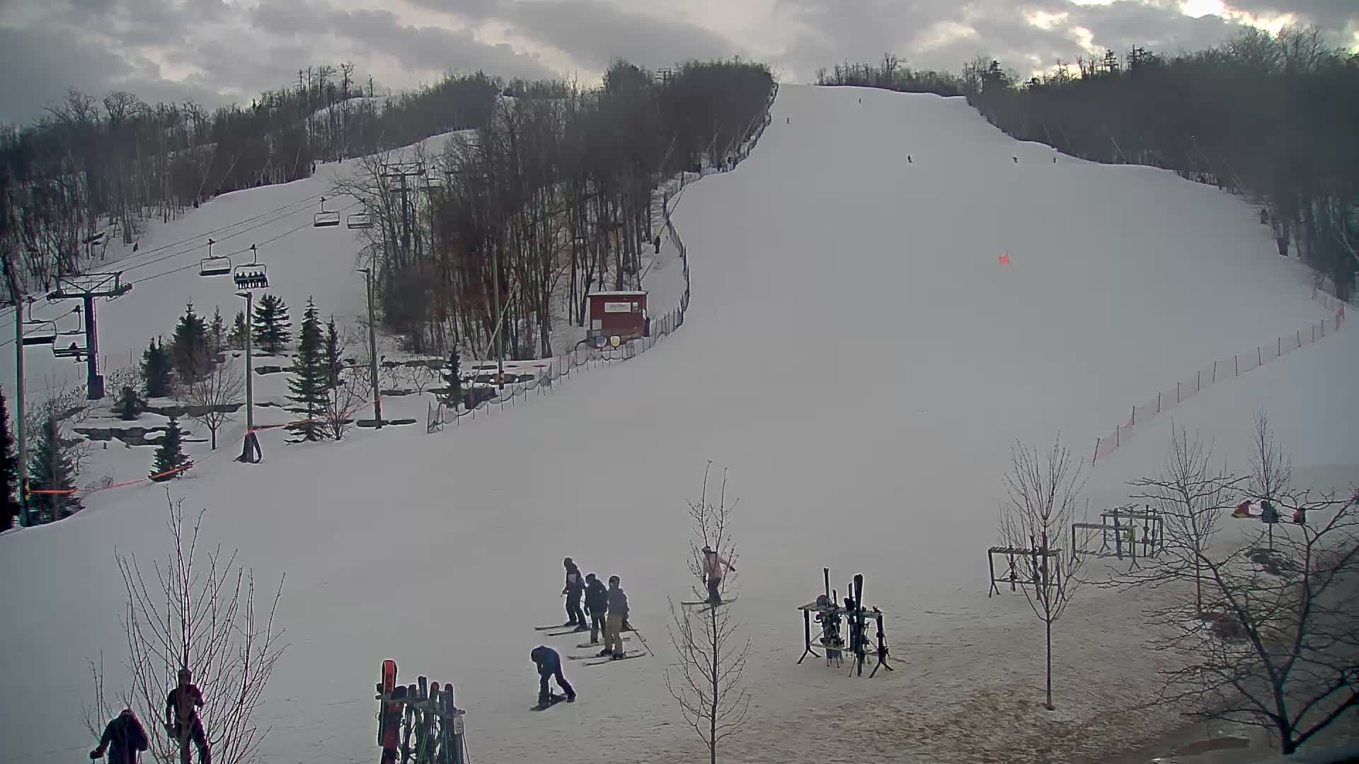 Blue Mountain Village Base Ski Slope and Ropeway Live Cam - Collingwood, Blue Mountains, Simcoe, Ontario, Canada