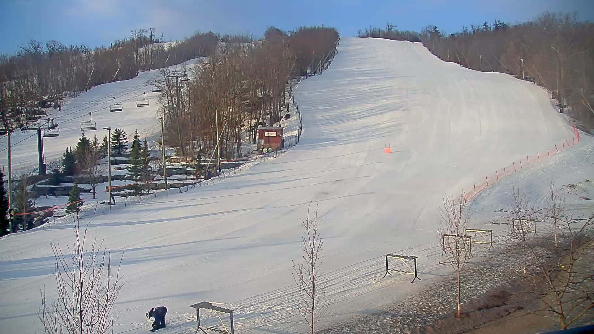 Blue Mountain Village Base Ski Slope and Ropeway Live Cam - Collingwood, Blue Mountains, Simcoe, Ontario, Canada