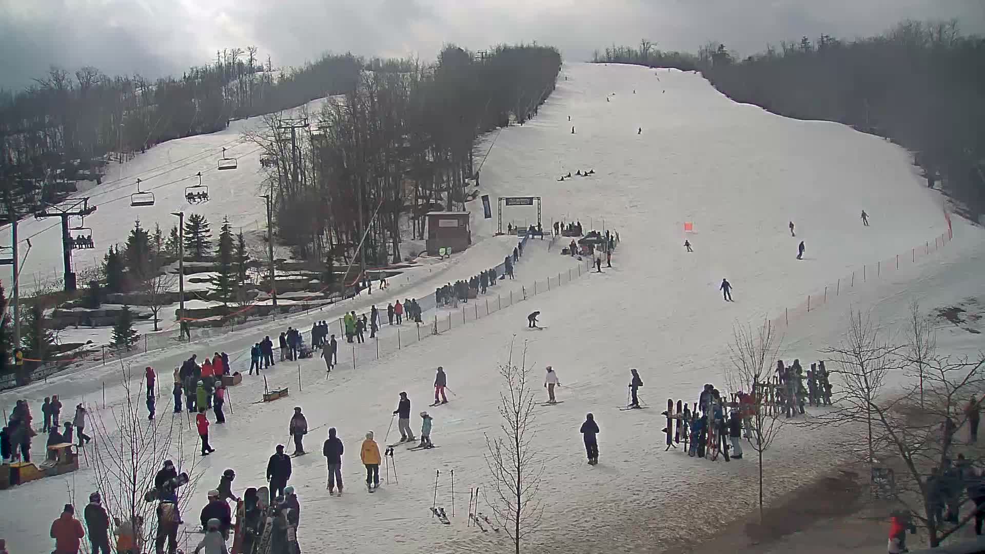 Blue Mountain Village Base Ski Slope and Ropeway Live Cam - Collingwood, Blue Mountains, Simcoe, Ontario, Canada