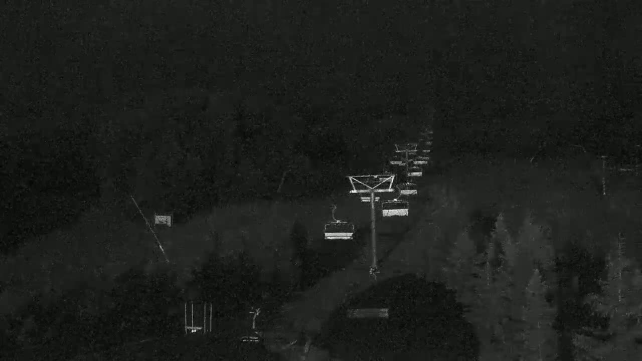 Blue Mountain Orchard Base Ropeway Station / Cascade Putting Course & Ski Slopes Live Cam - Collingwood, Blue Mountains, Simcoe, Ontario, Canada