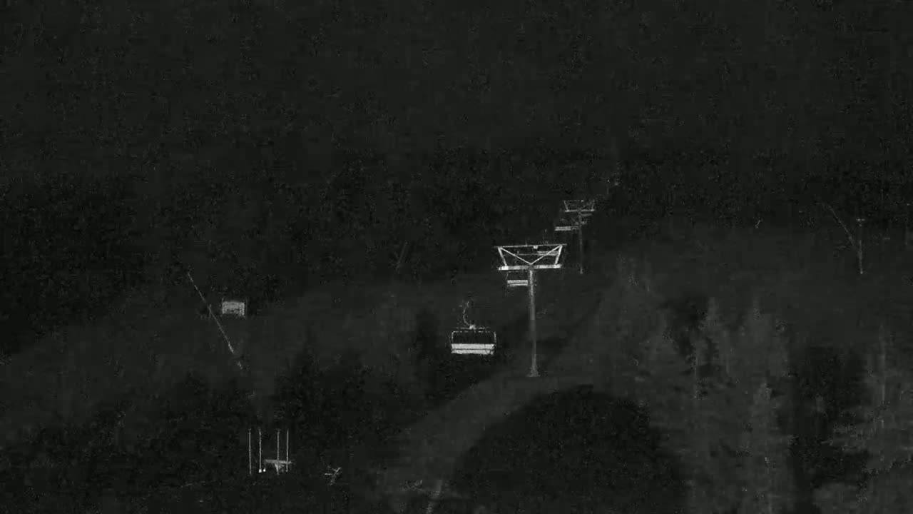 Blue Mountain Orchard Base Ropeway Station / Cascade Putting Course & Ski Slopes Live Cam - Collingwood, Blue Mountains, Simcoe, Ontario, Canada