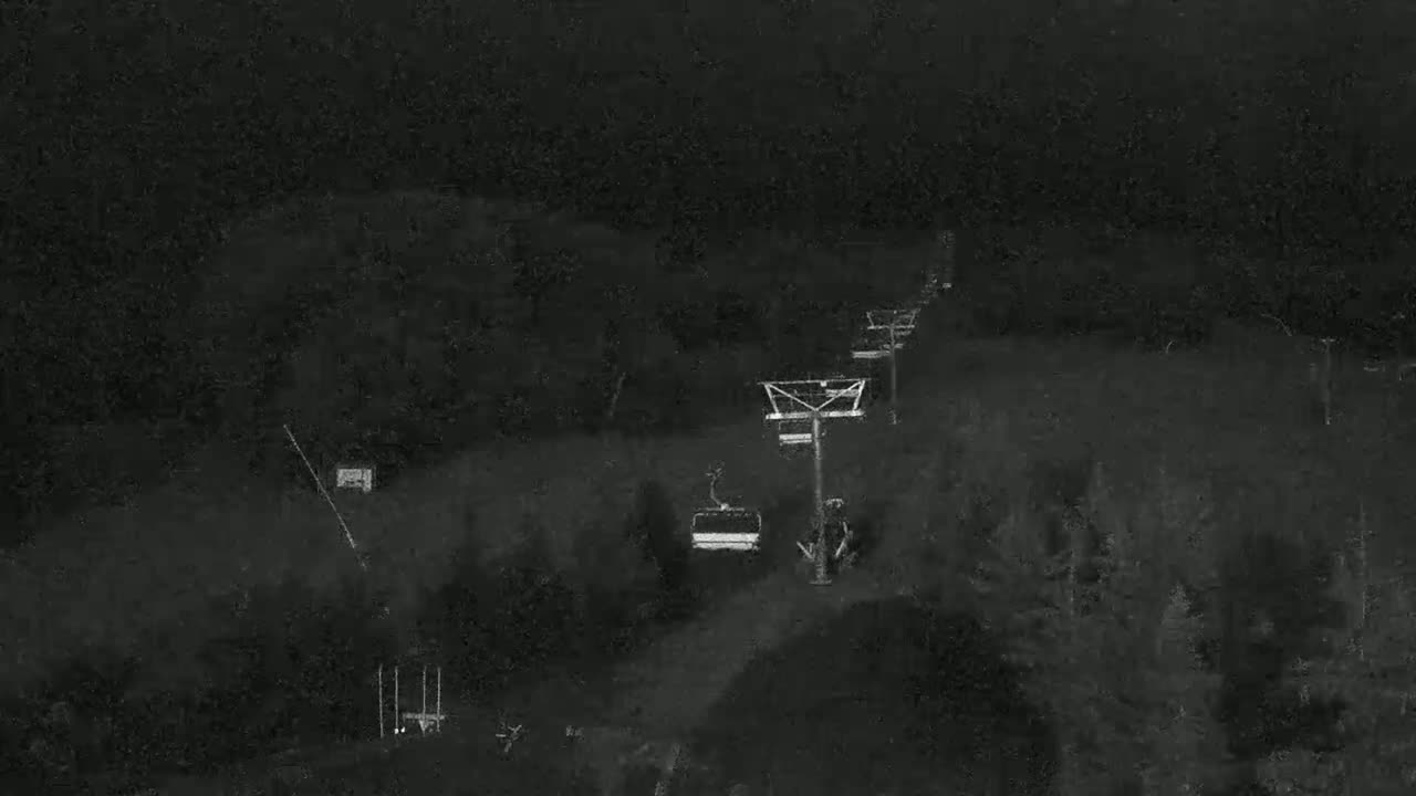 Blue Mountain Orchard Base Ropeway Station / Cascade Putting Course & Ski Slopes Live Cam - Collingwood, Blue Mountains, Simcoe, Ontario, Canada