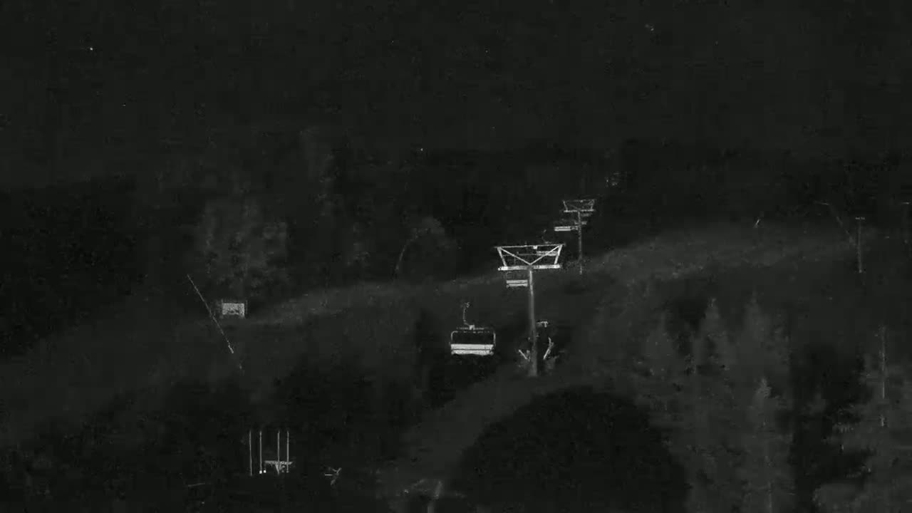 Blue Mountain Orchard Base Ropeway Station / Cascade Putting Course & Ski Slopes Live Cam - Collingwood, Blue Mountains, Simcoe, Ontario, Canada