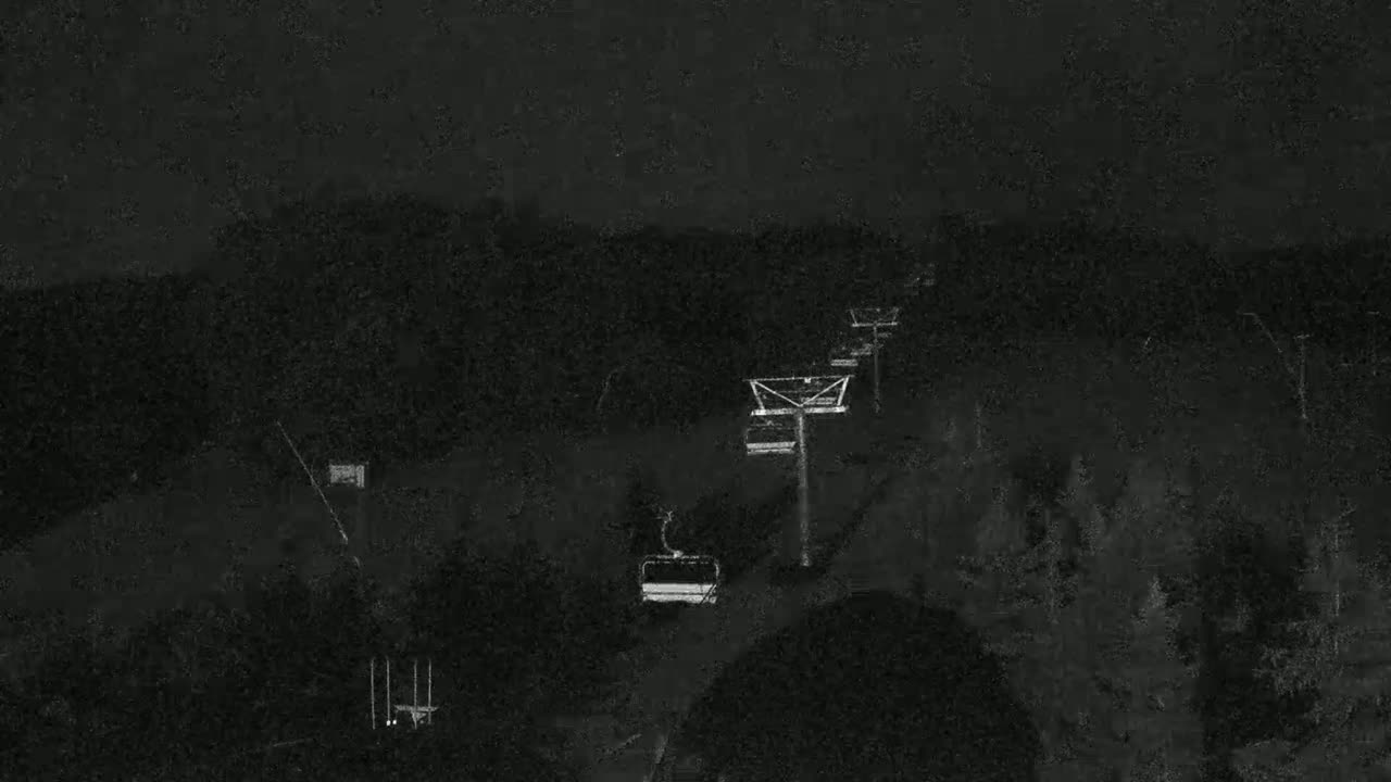 Blue Mountain Orchard Base Ropeway Station / Cascade Putting Course & Ski Slopes Live Cam - Collingwood, Blue Mountains, Simcoe, Ontario, Canada